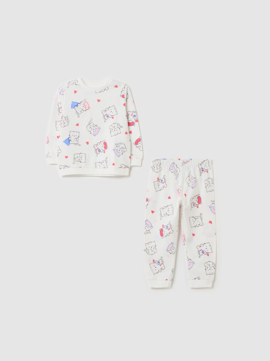 Long pyjamas with kittens and hearts print_0