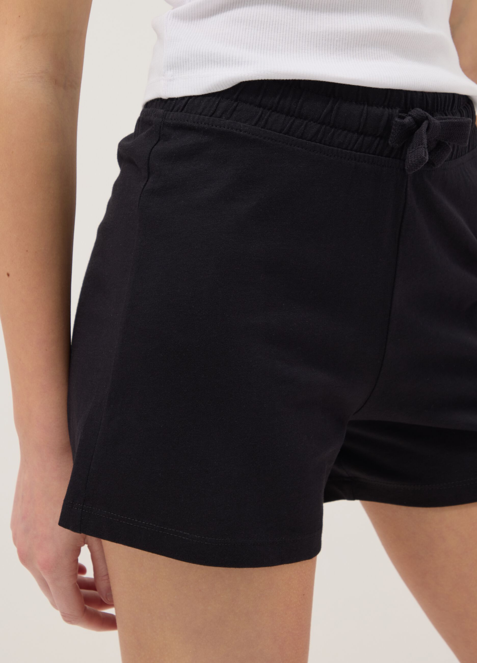 Girls' black pure cotton shorts, regular fit