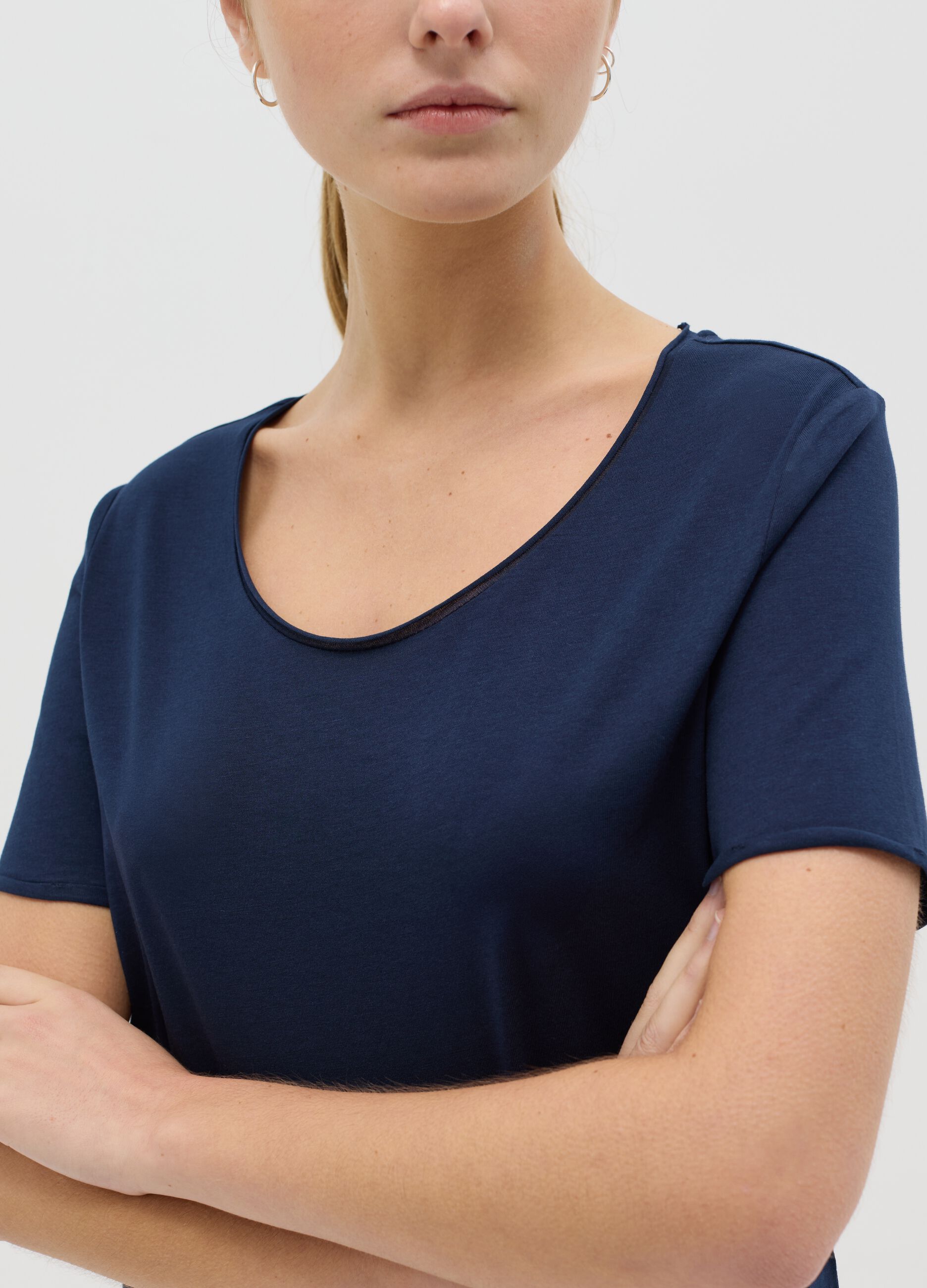 T-shirt relaxed fit in cotone blu