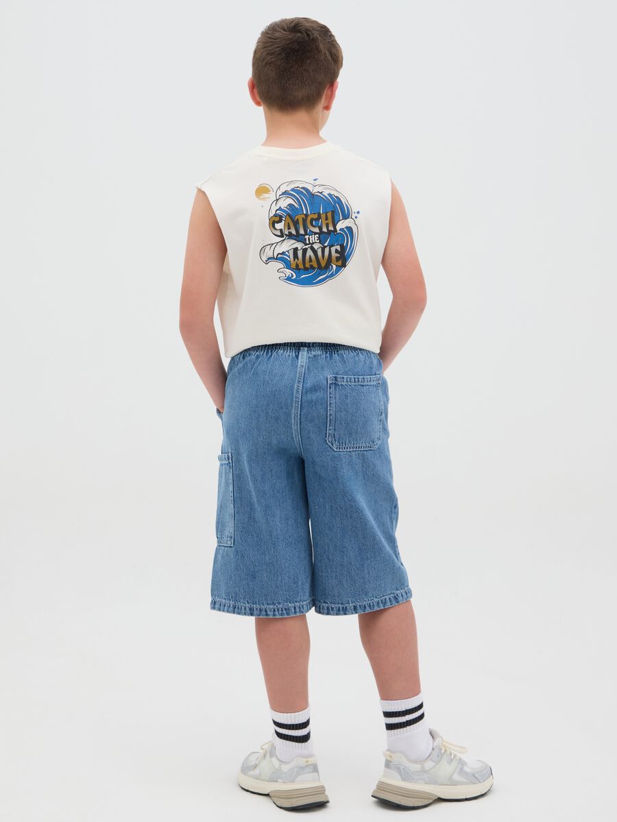 Shorts da ragazzo in denim blu baggy fit con tasca_3