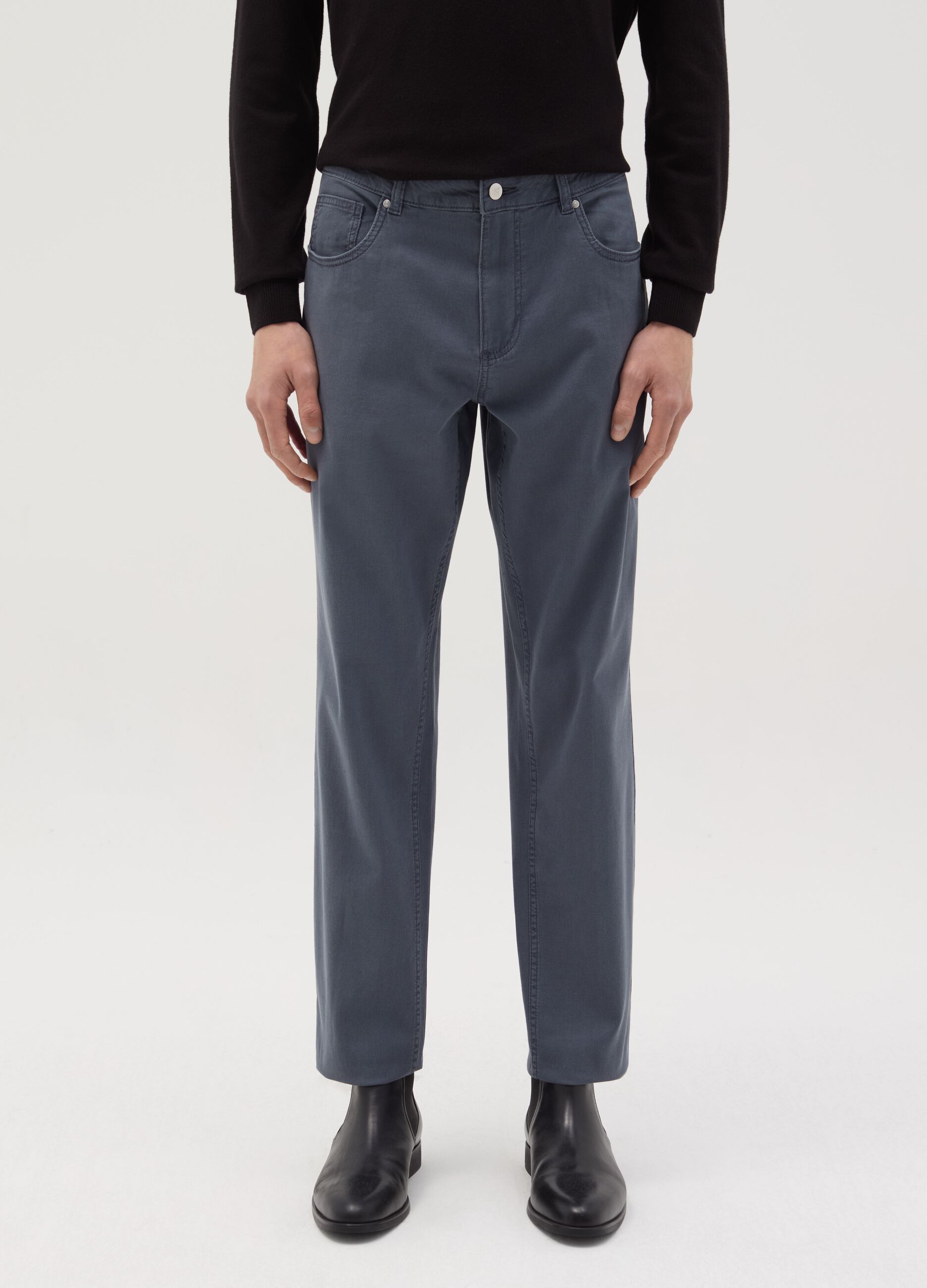 Slim-fit trousers with five pockets