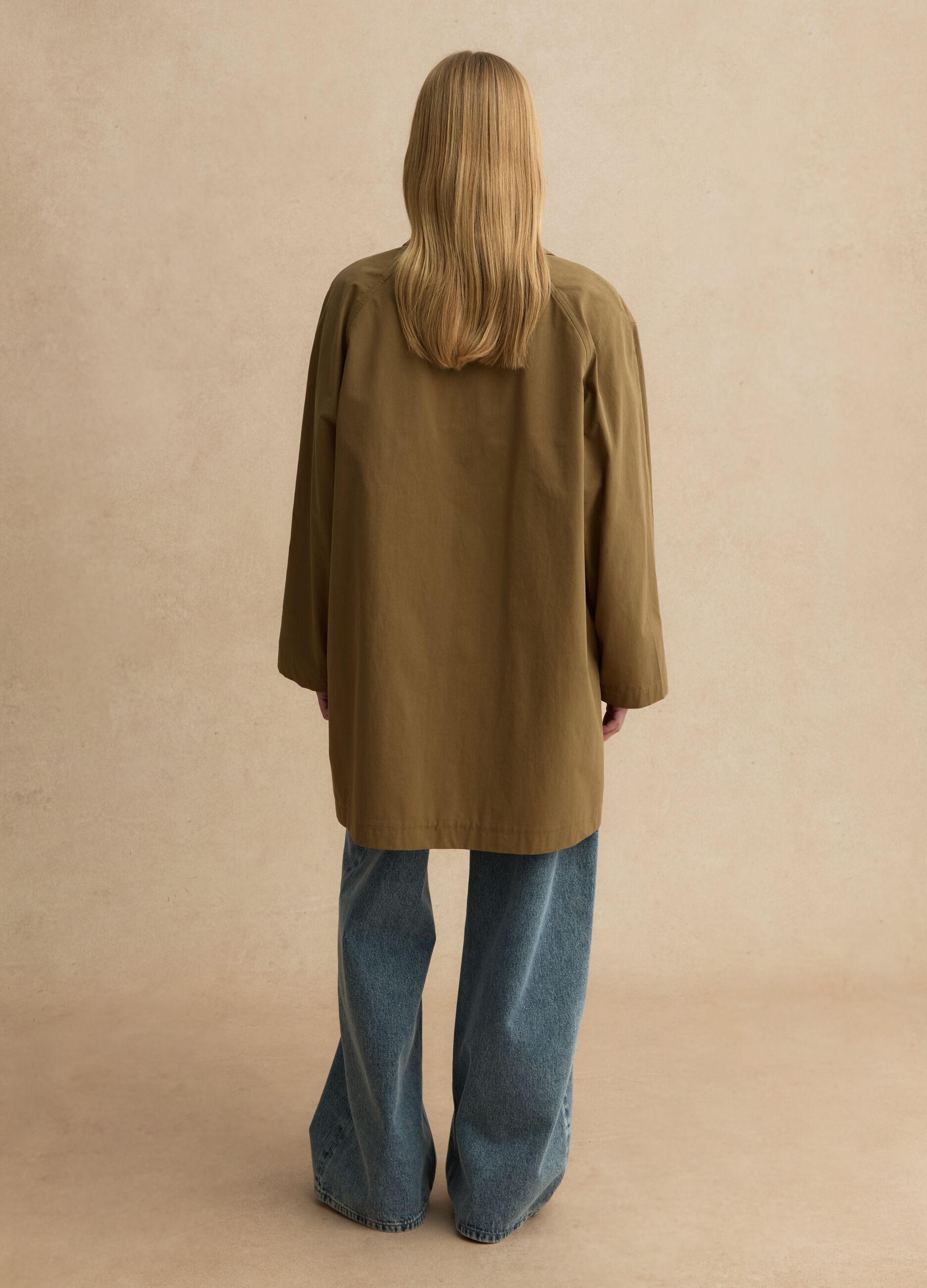 Trench con mantella removibile verde in puro cotone