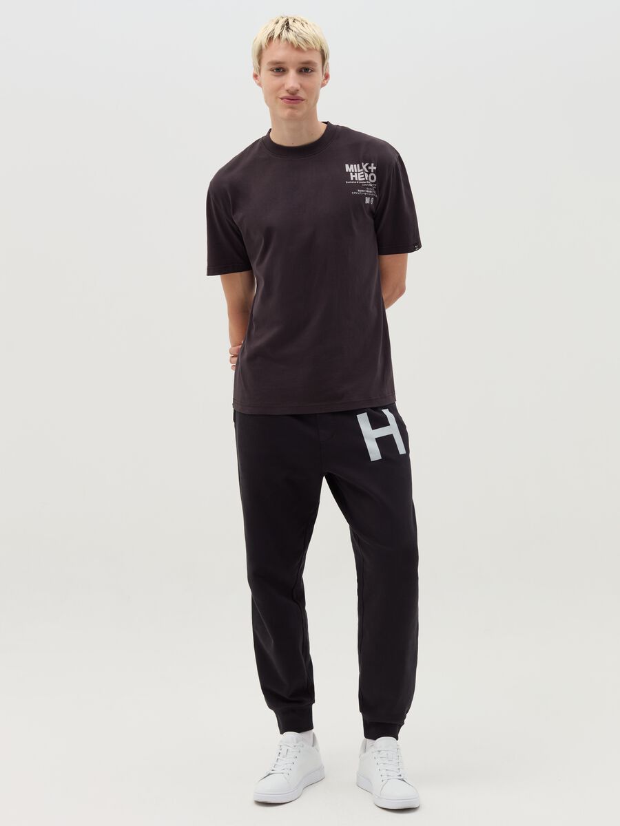Fleece joggers with print_1