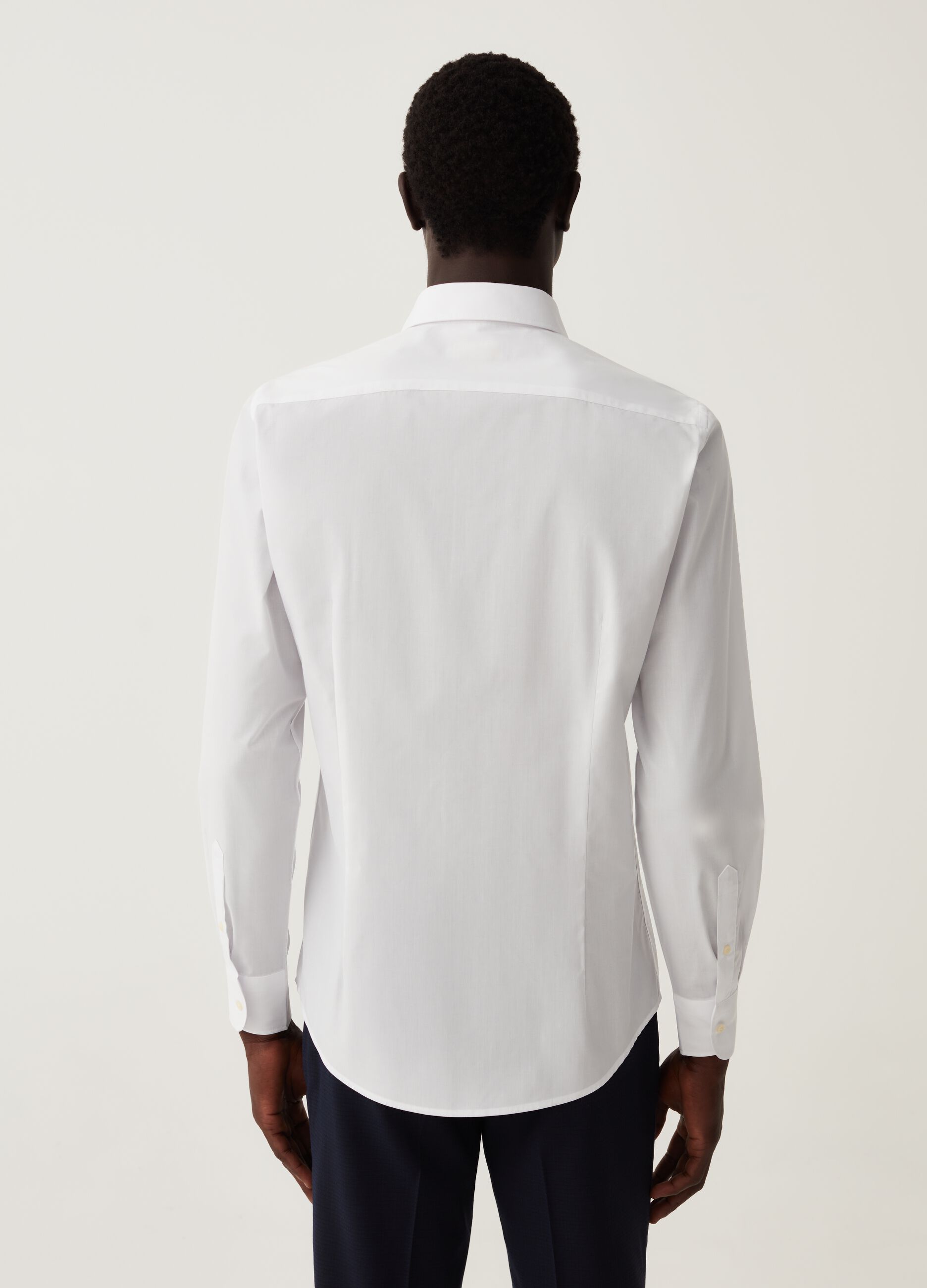 Camicia slim fit tinta unita_2