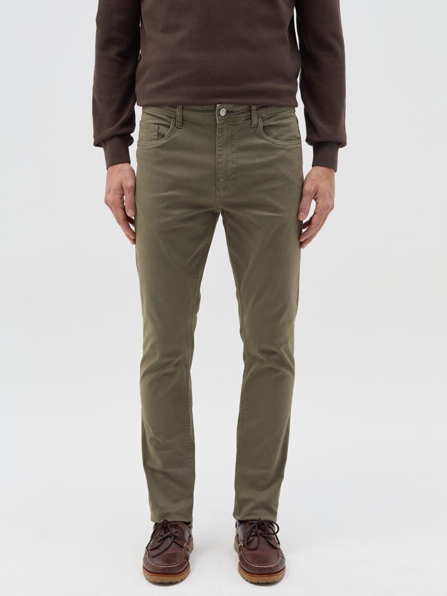Skinny-fit trousers with five pockets_1