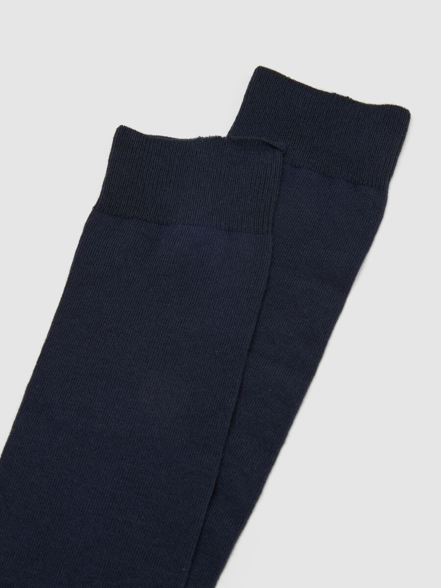 Twin pack of long blue elasticated cotton-blend socks_2