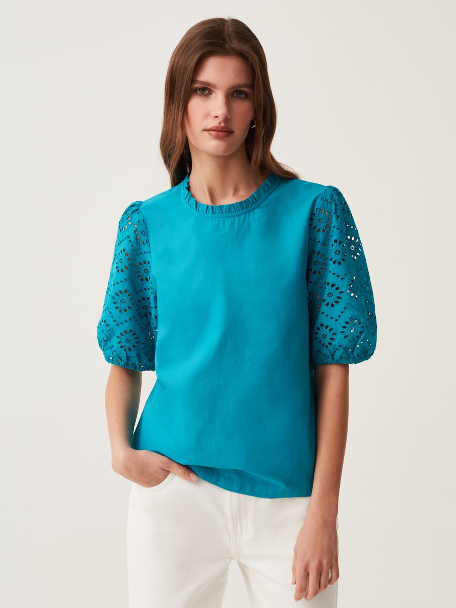 Blouse with broderie anglaise sleeves_0