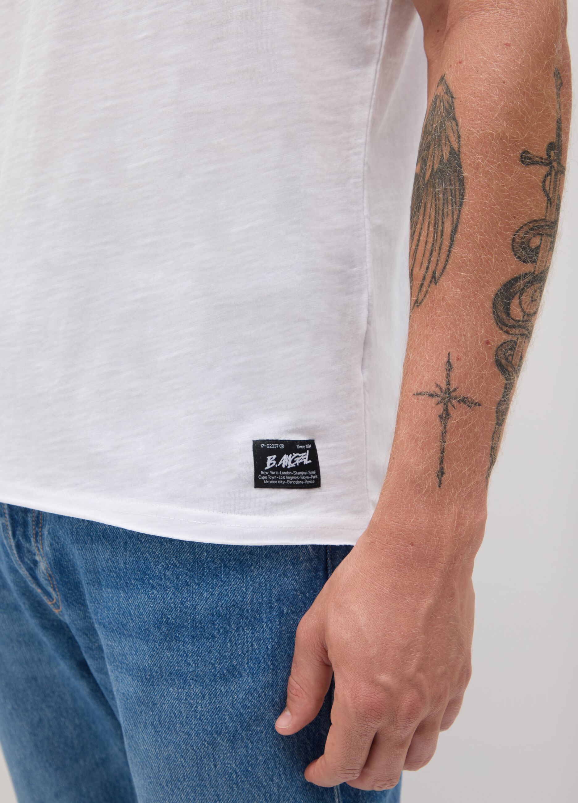 Men's regular fit white pure cotton T-shirt
