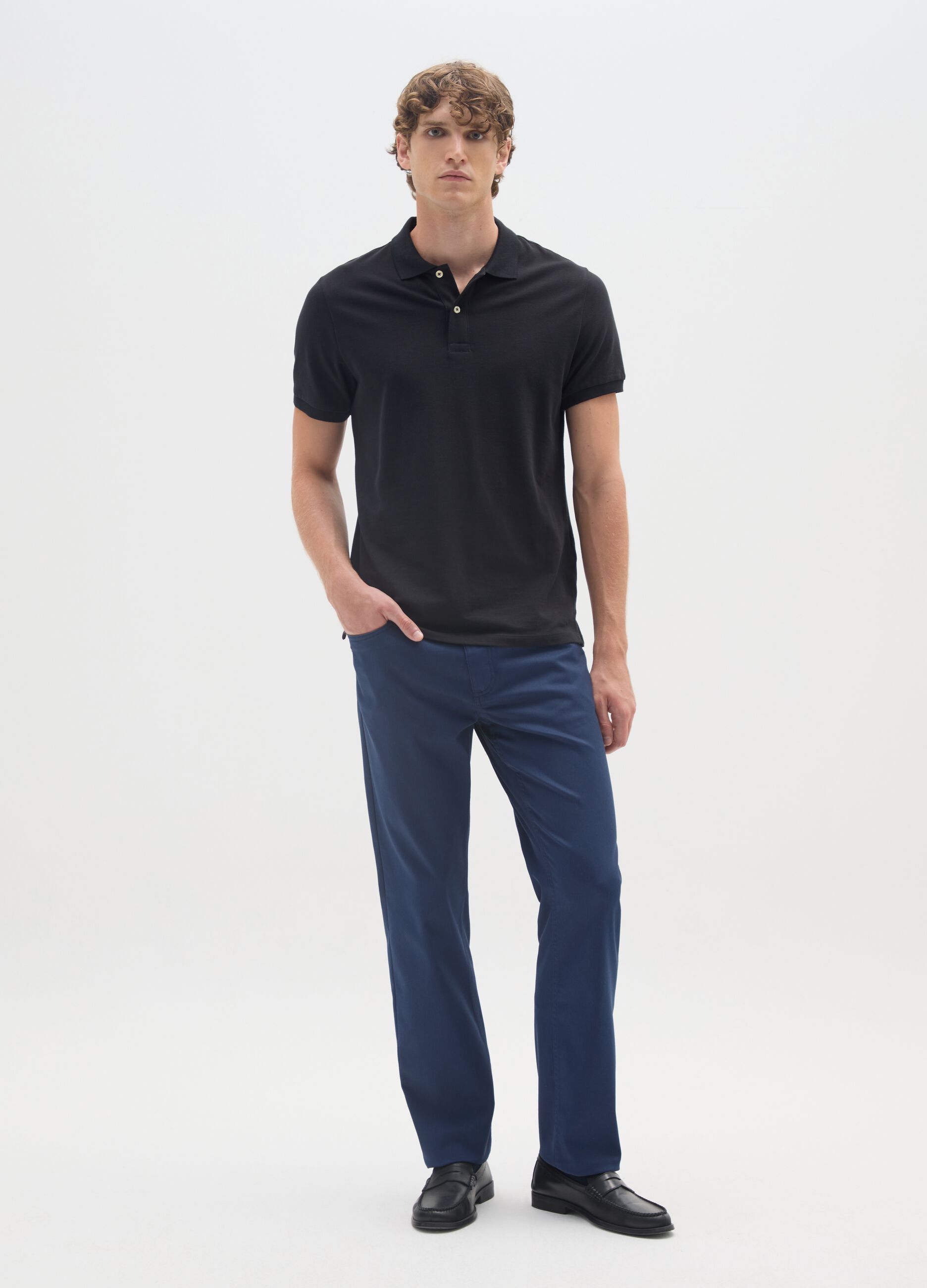 Blue trousers with pockets and regular fit