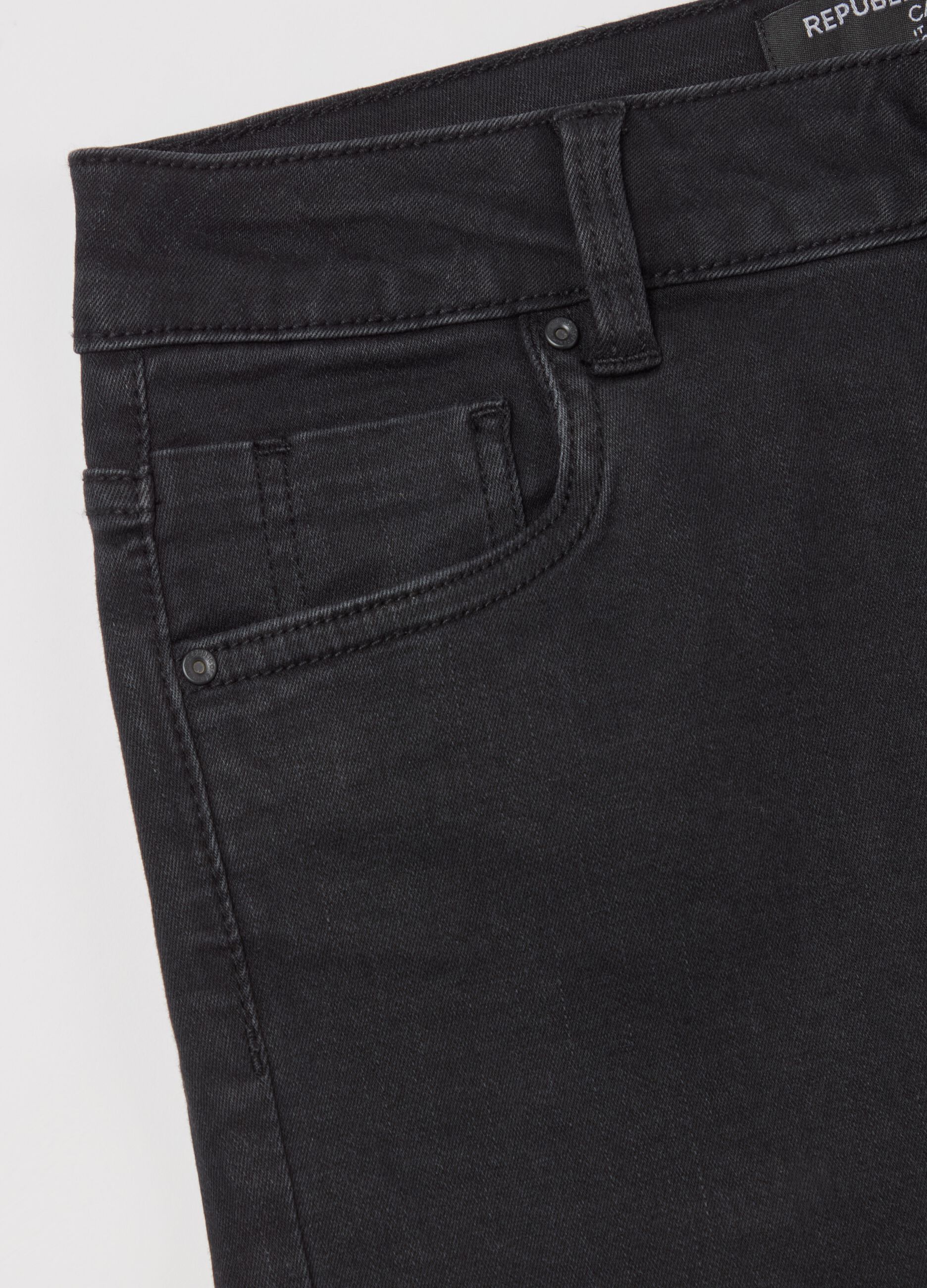 Skinny-fit crop jeans