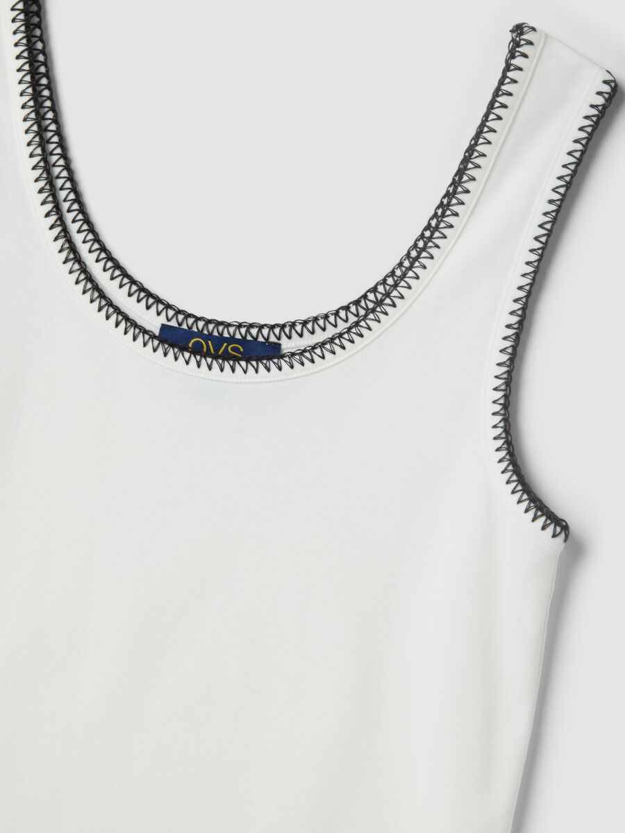 White stretch cotton tank top with contrast detailing, regular fit_5