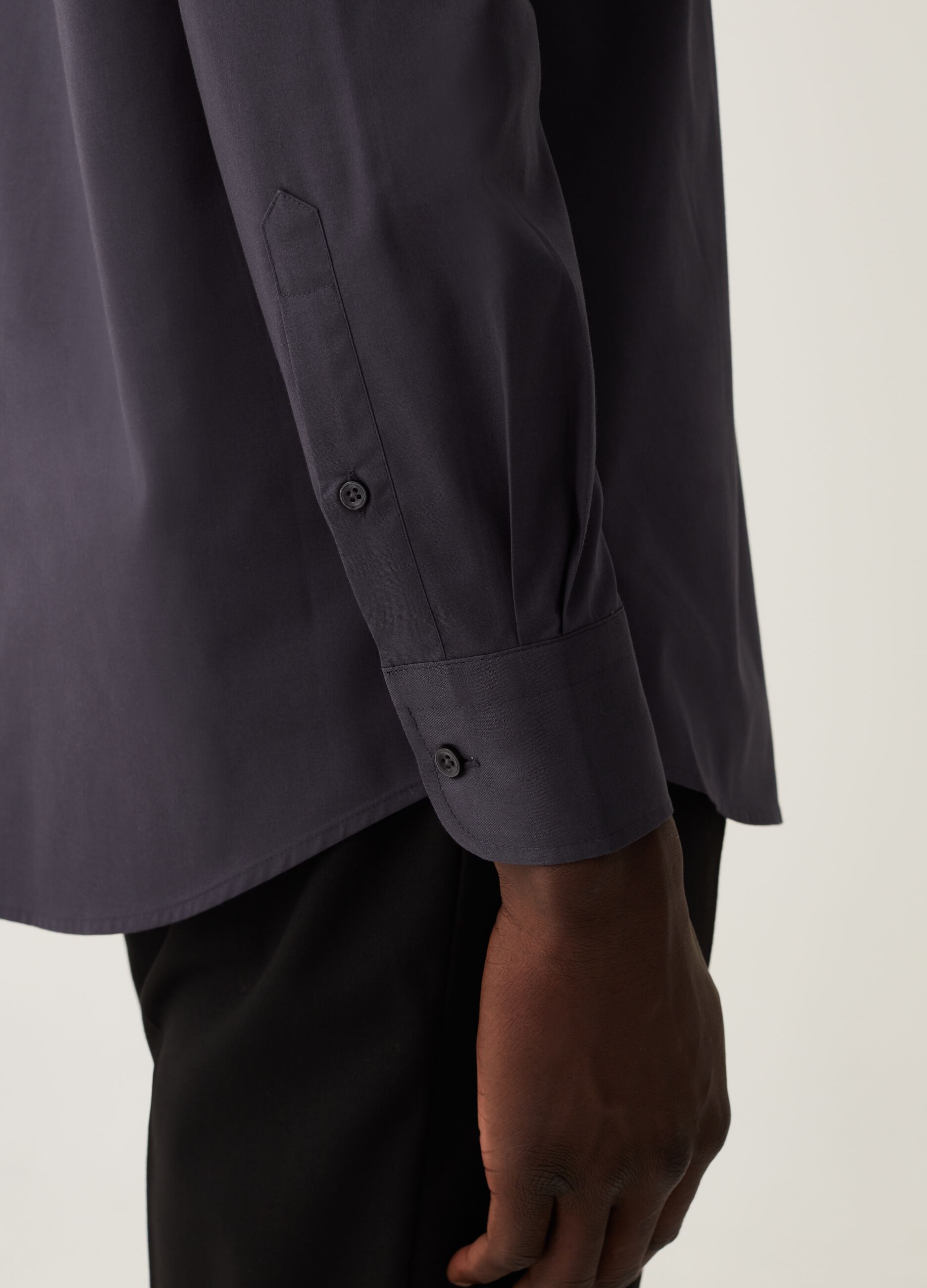 Camicia regular fit button-down con tasca_3
