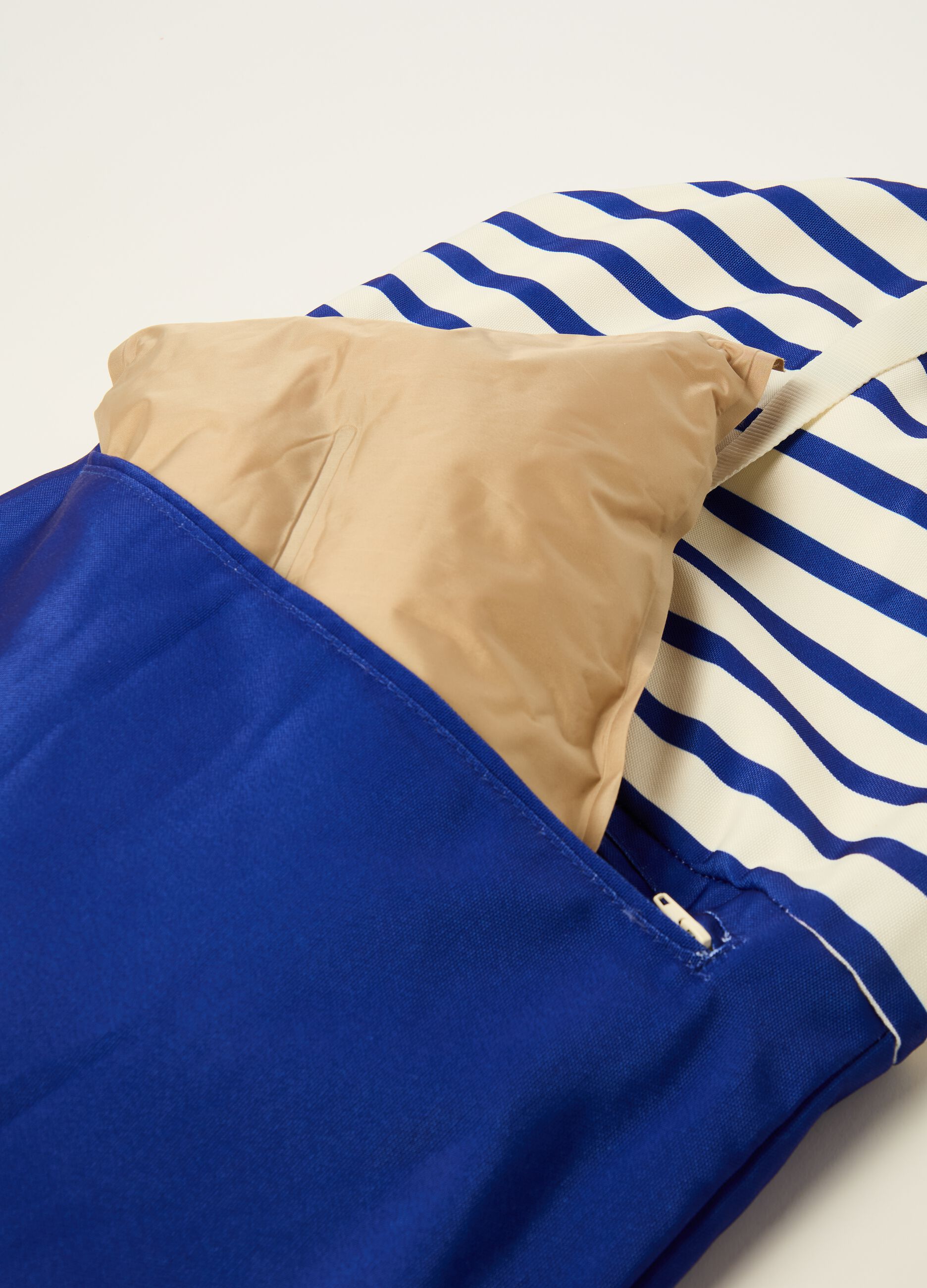 Pillow bag in striped canvas