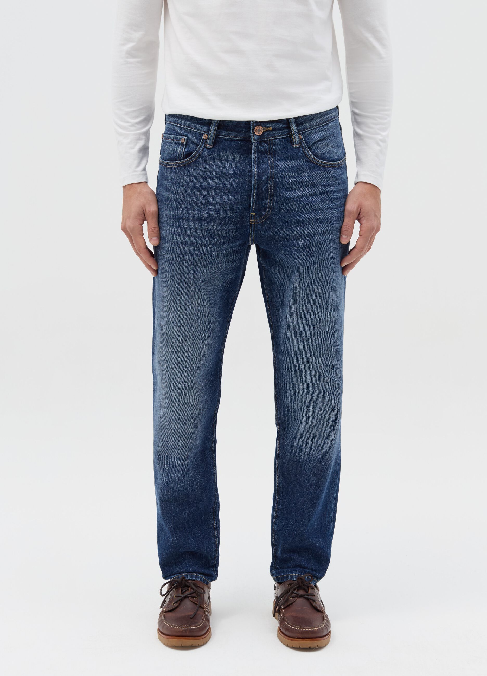 Jeans relaxed fit con scoloriture