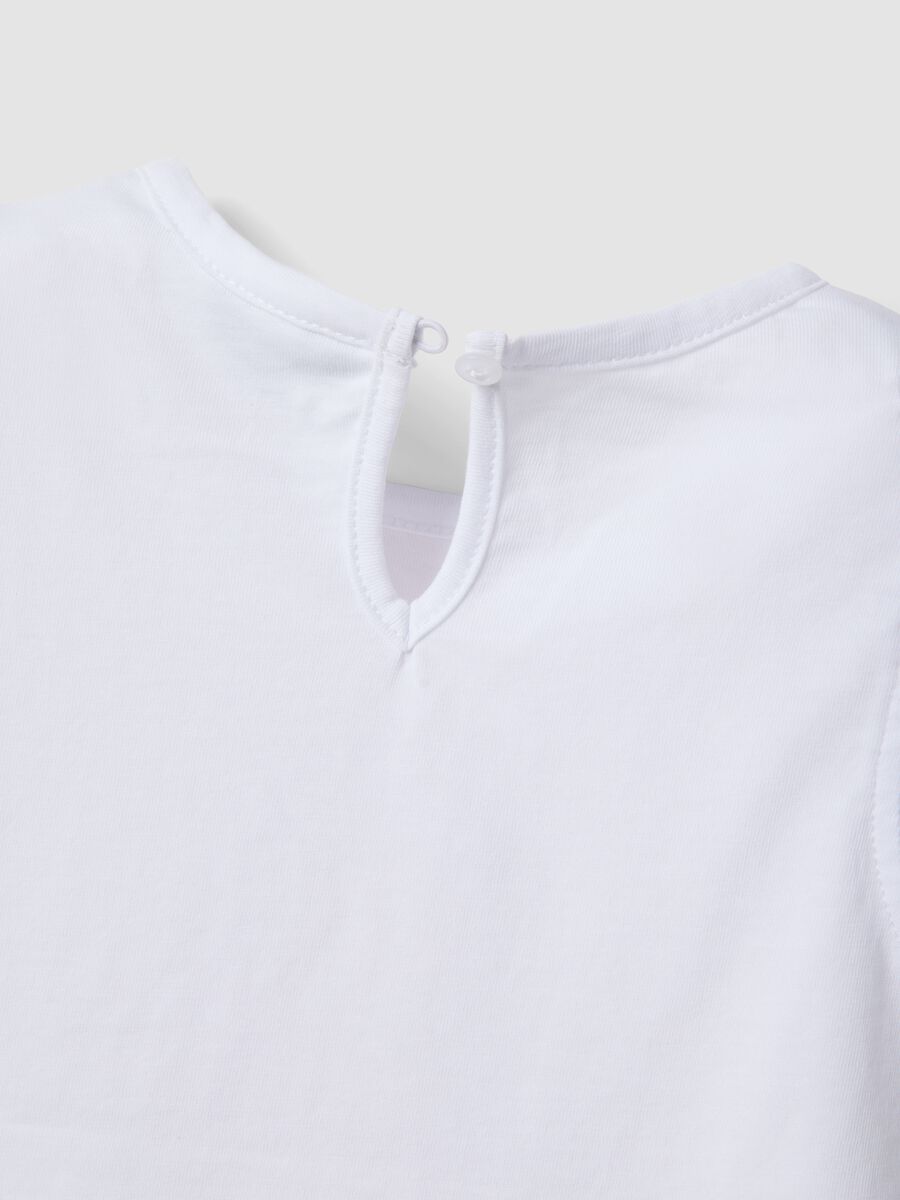 White organic cotton girls&rsquo; tank top with print and frills_3