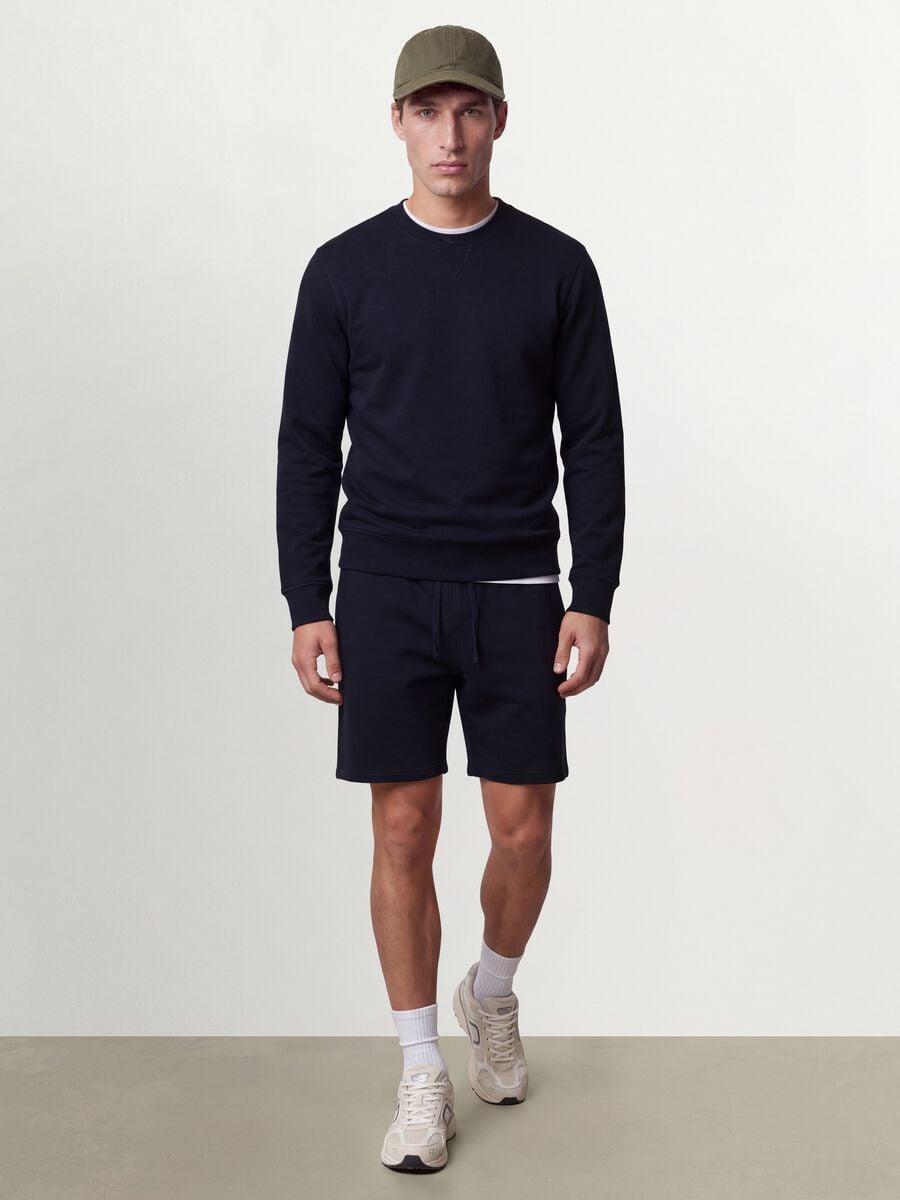 Navy cotton-blend shorts with elasticated waistband, regular fit_0