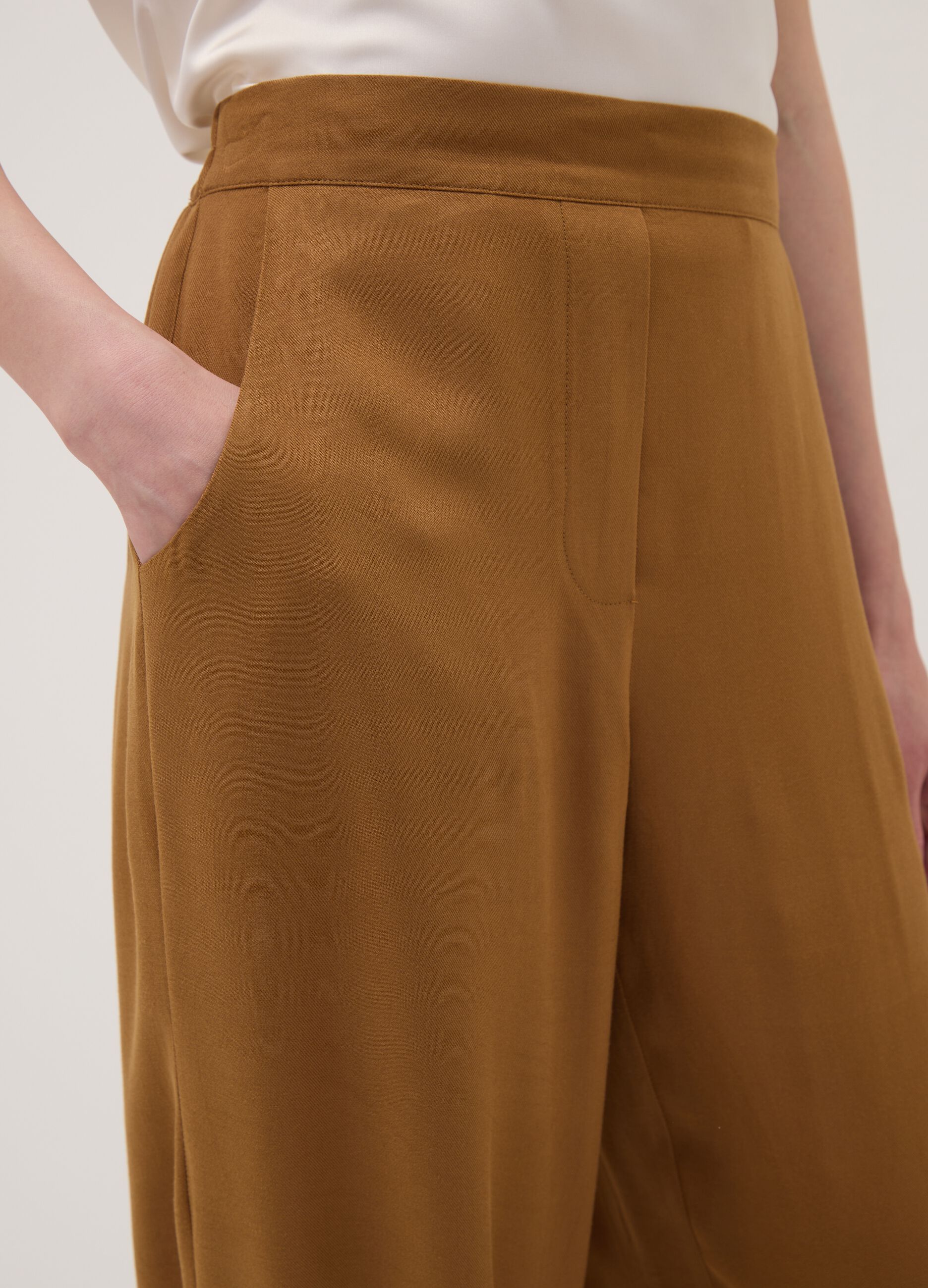 Brown pure viscose trousers with elasticated cuffs, regular fit