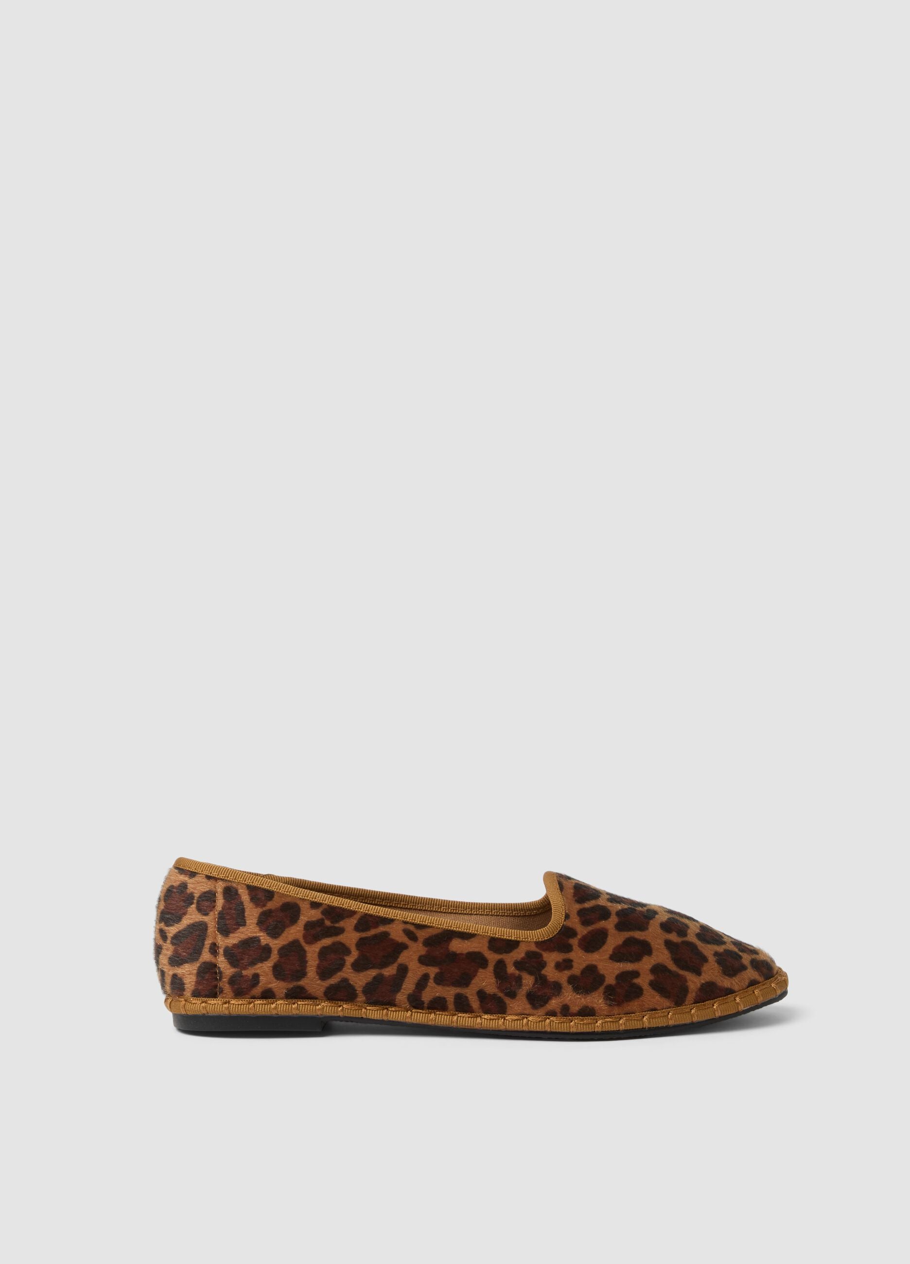 Classic brown animal-print ballet flats