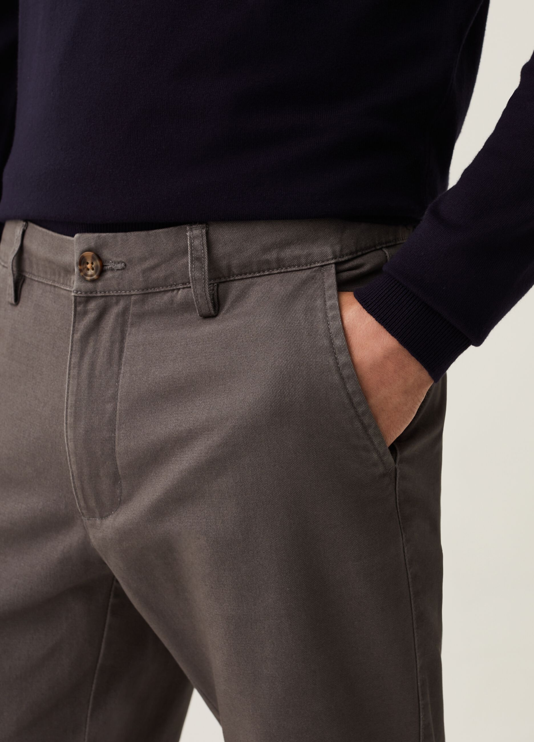 Pantalone chino in twill di cotone_3