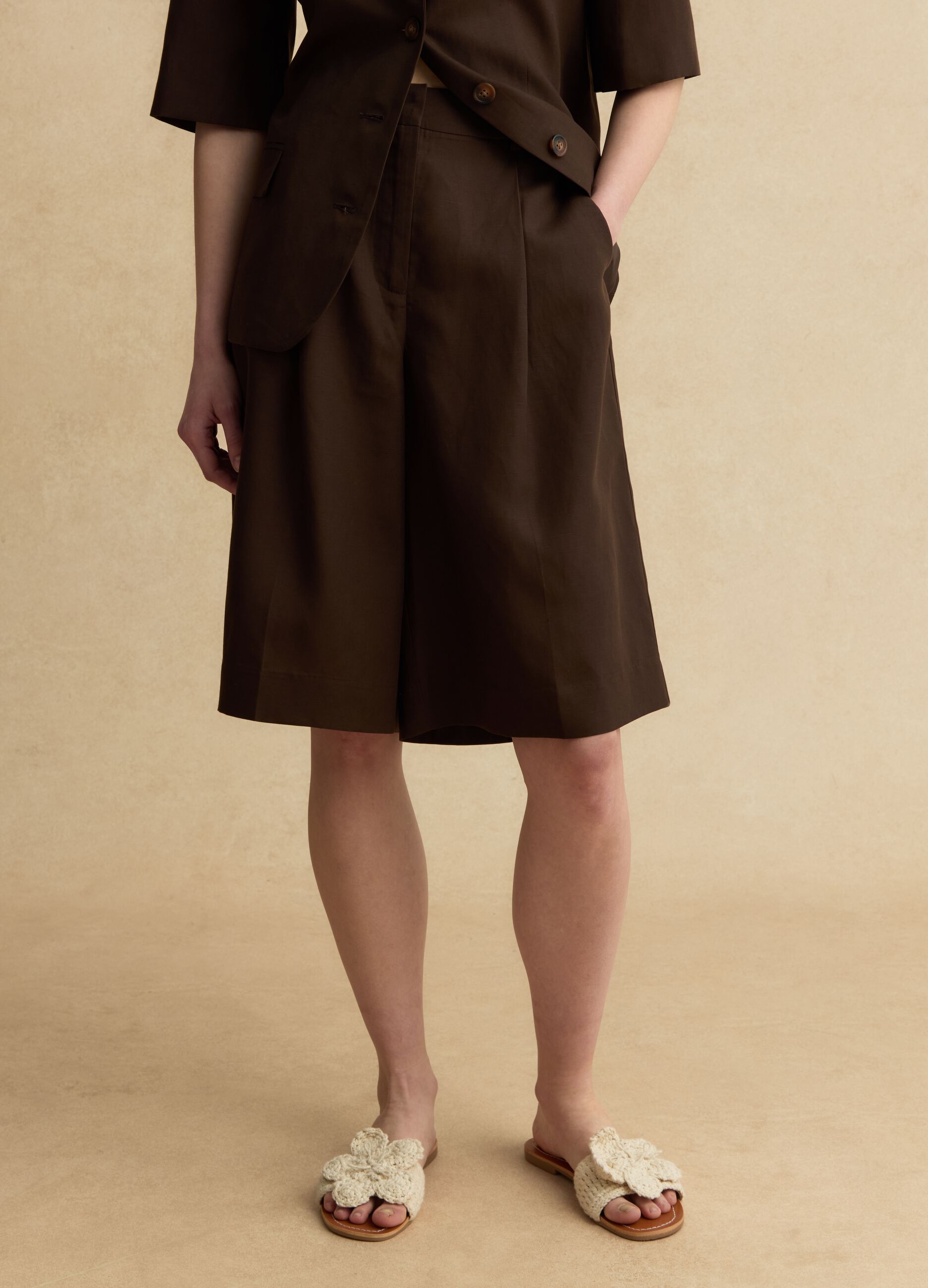 Shorts in misto lyocell e lino marroni regular fit