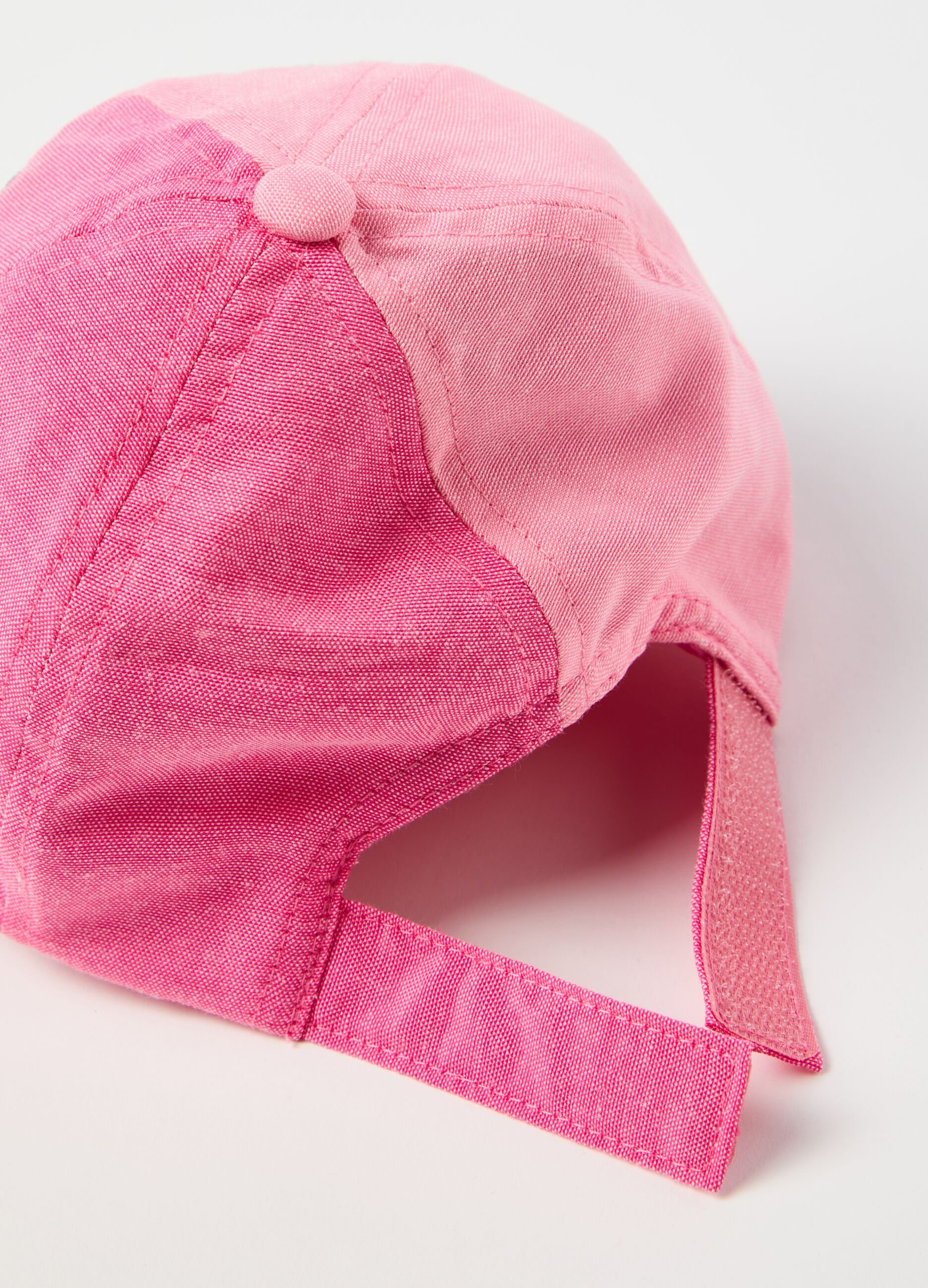 Baseball cap with Minnie Mouse and Daisy Duck embroidery