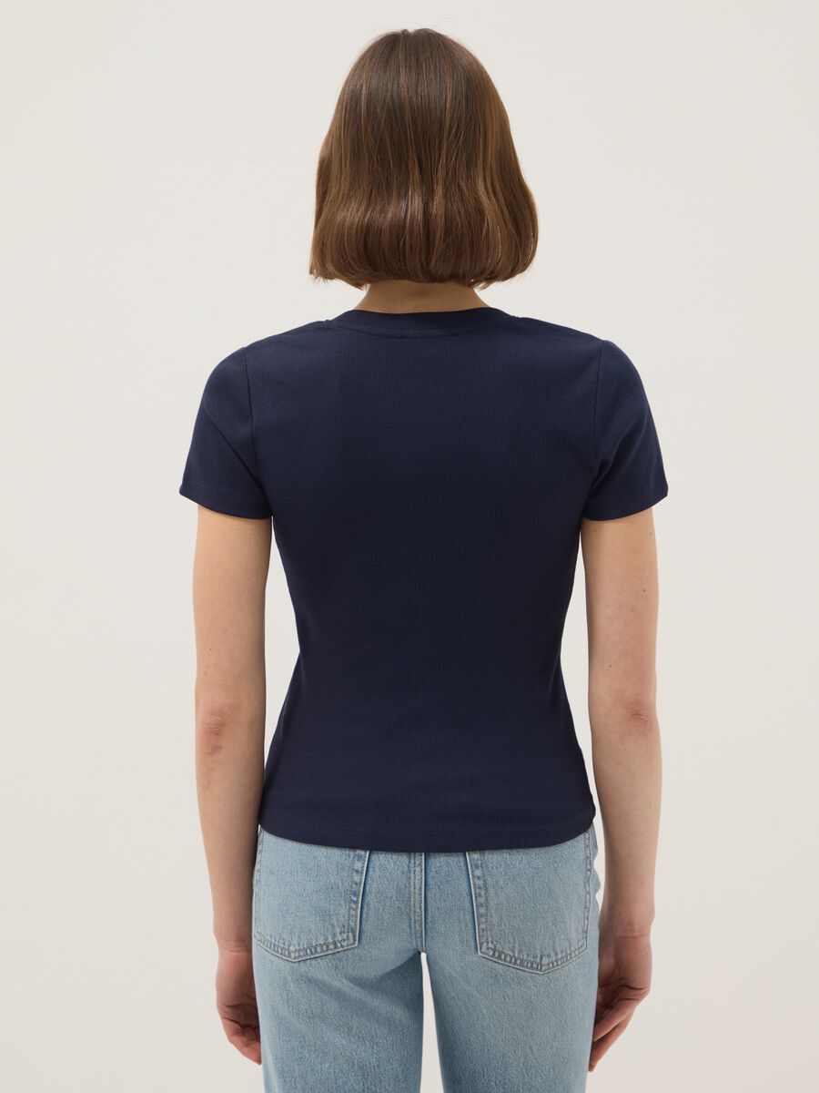 Blue stretch cotton T-shirt with deep V-neck regular fit_2