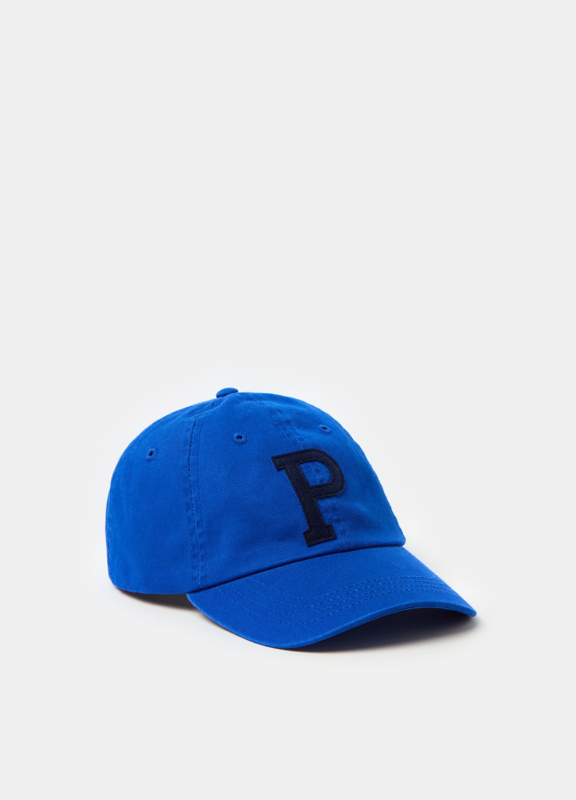 Baseball cap with logo