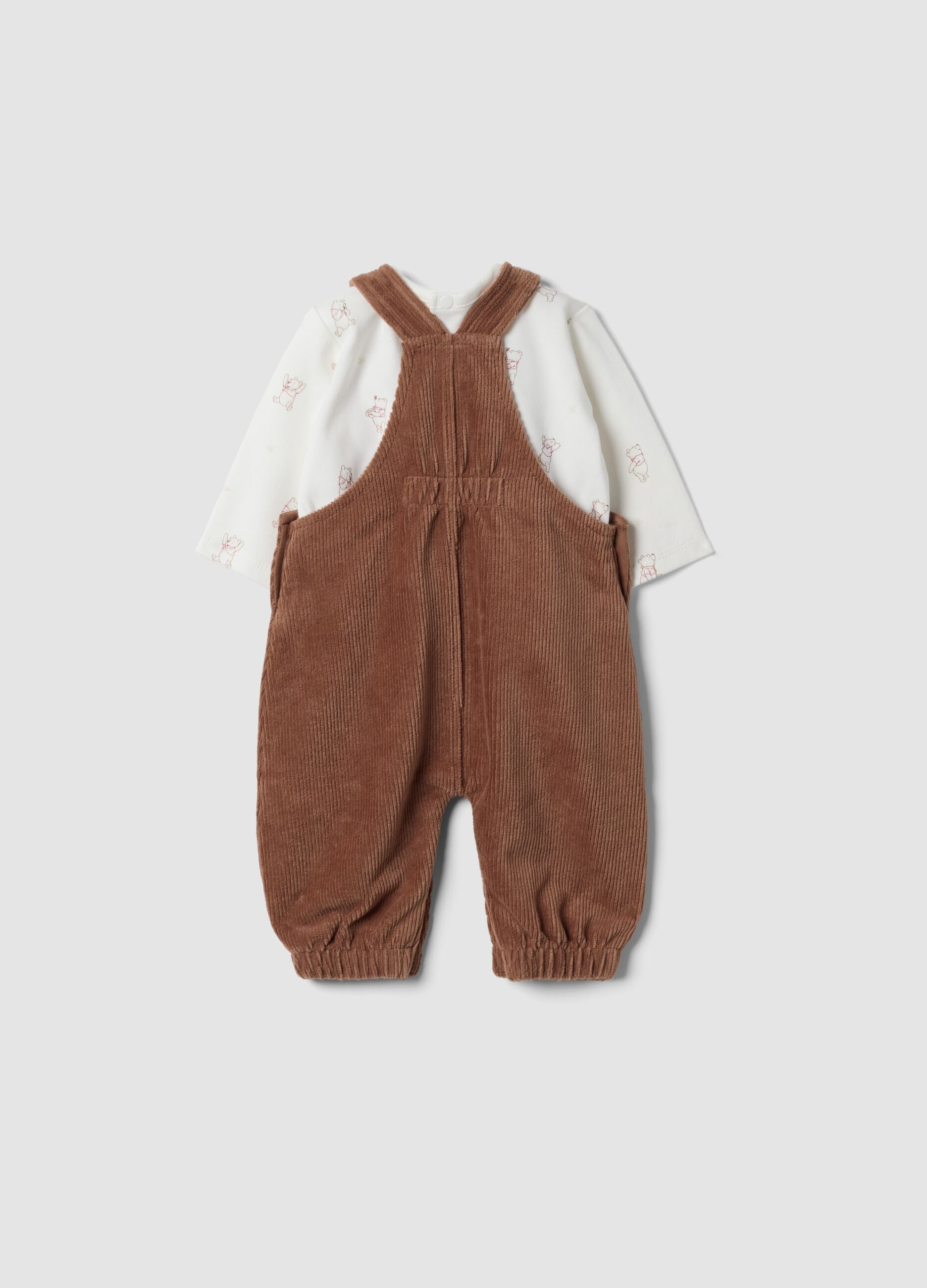 Completo marrone in misto cotone organico con salopette Winnie the Pooh