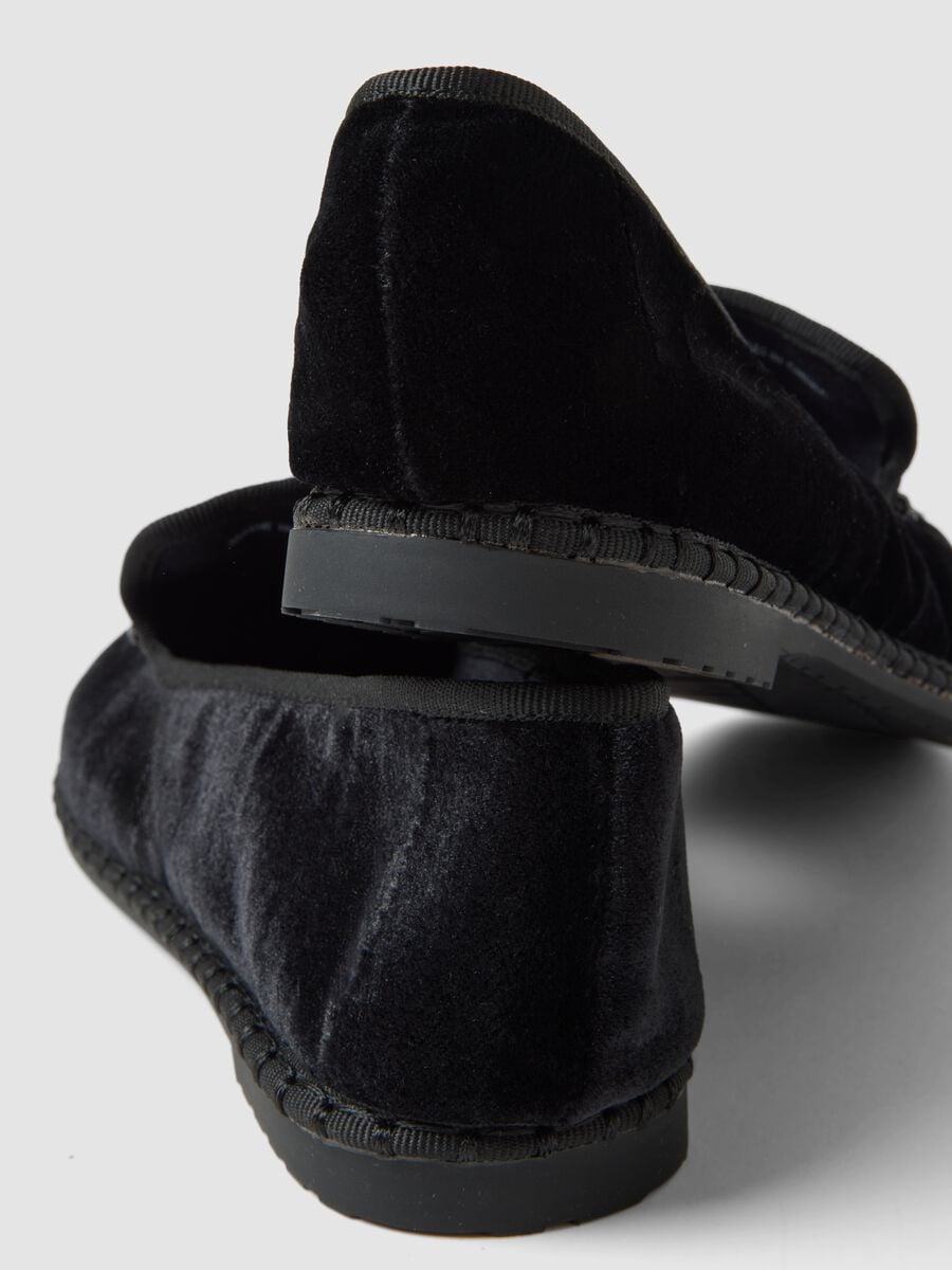Classic black Friulane with jewel embroidery_3
