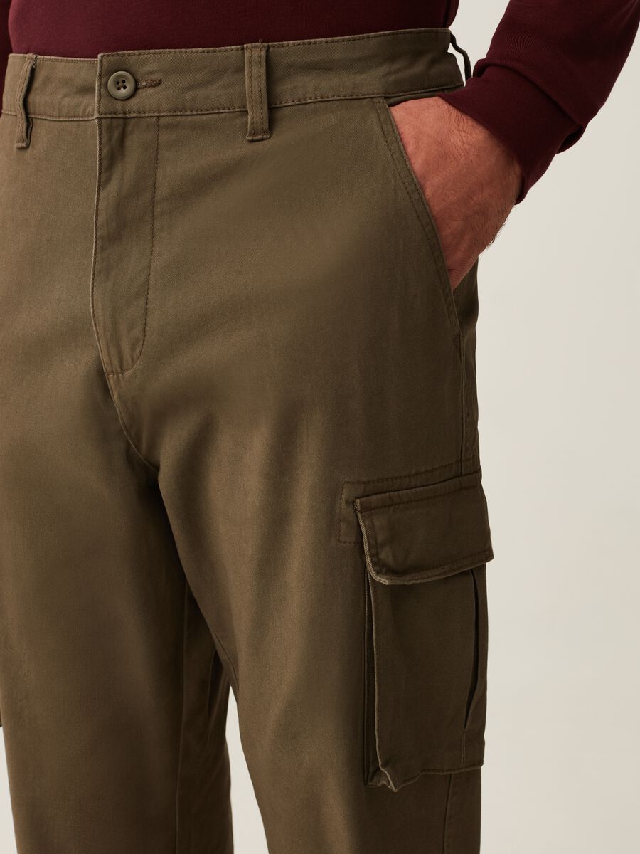Pantaloni Uomo: Eleganti, Cargo, Skinny, Vita Alta e altro