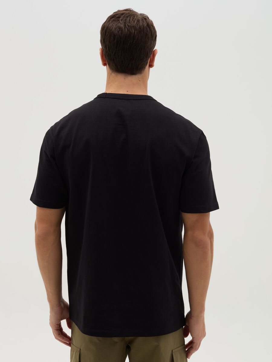 Relaxed-fit T-shirt with round neck_2