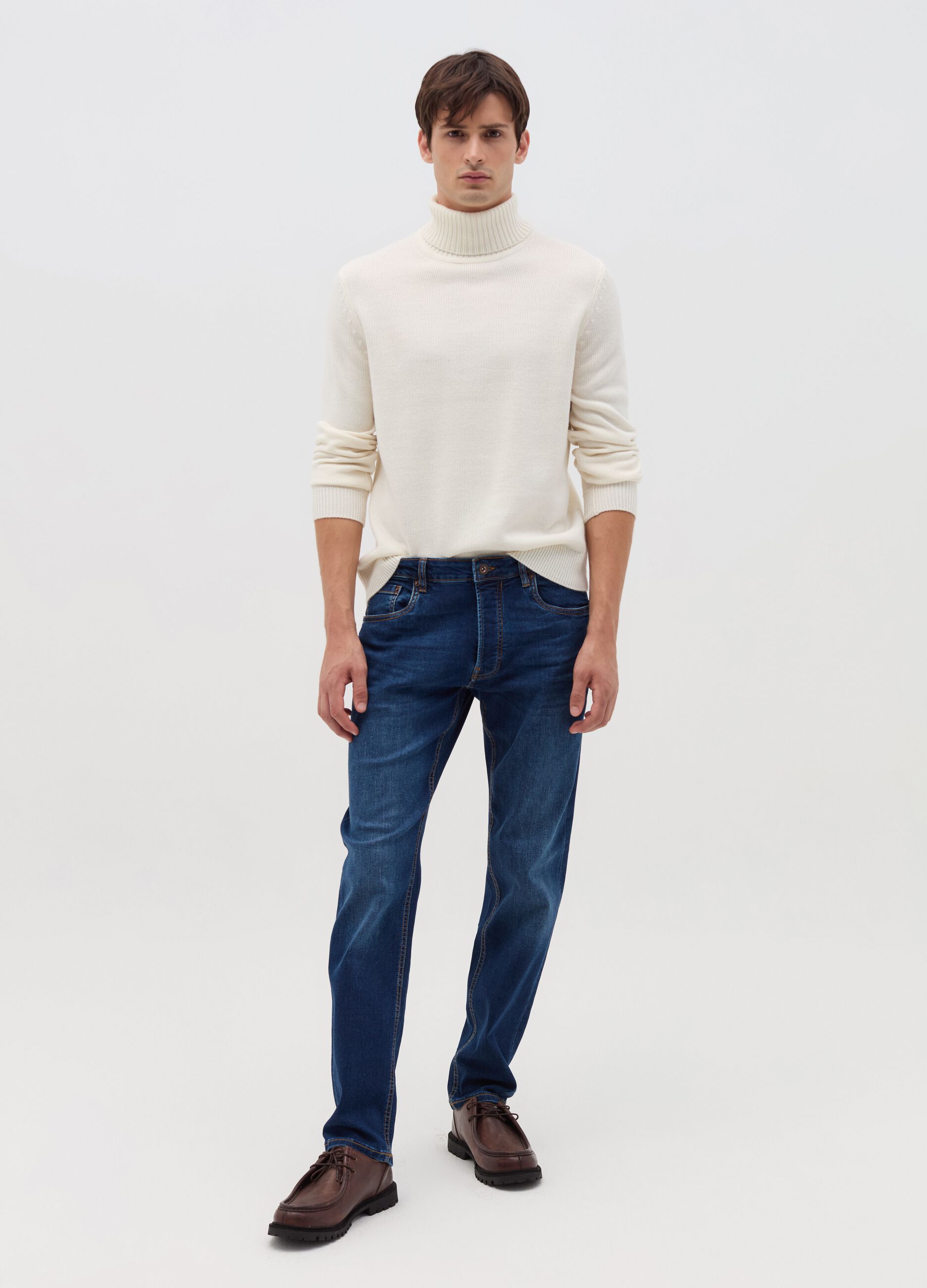 Pullover with high neck