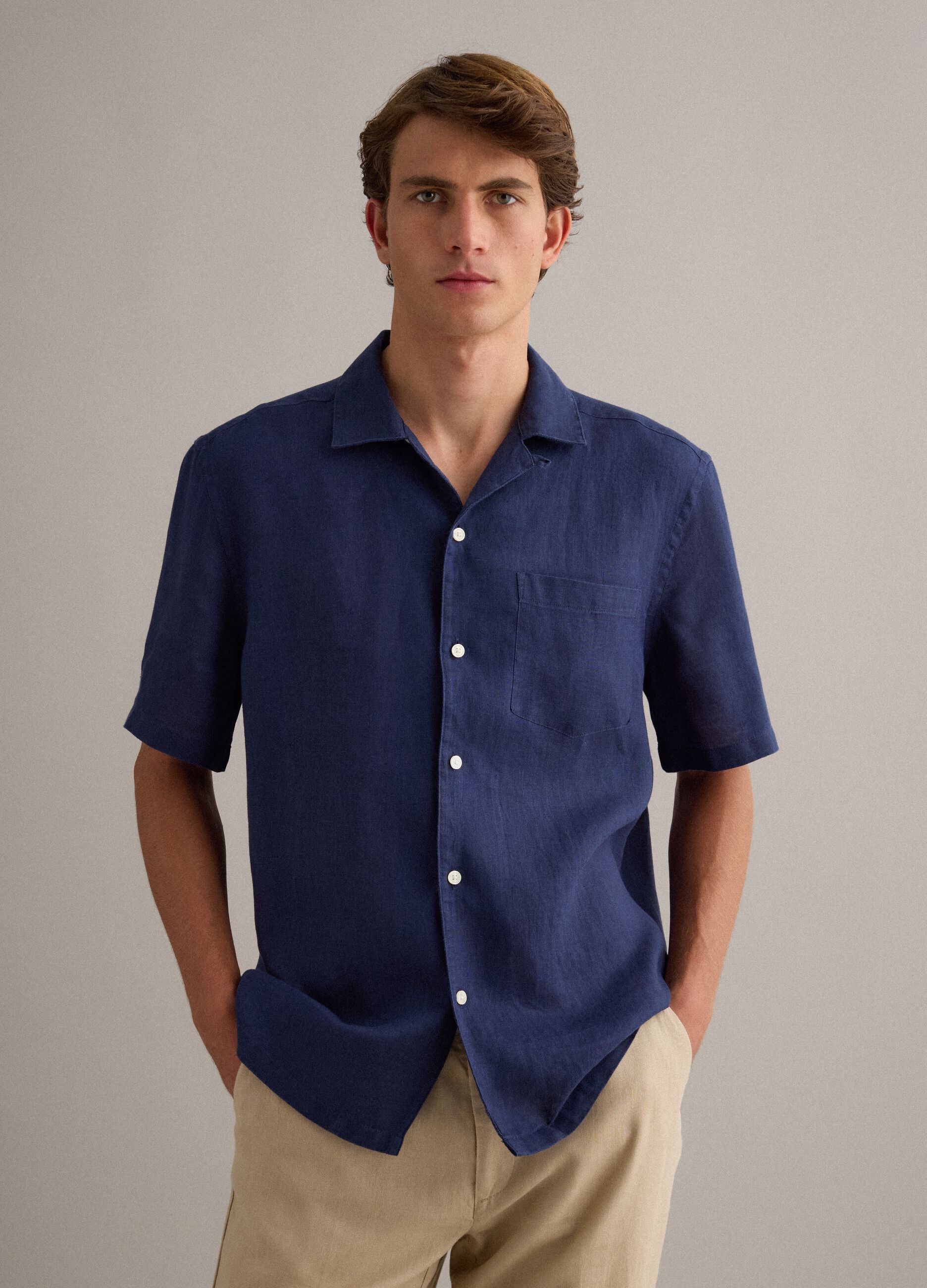 Blue pure linen short-sleeved bowling-collar shirt, regular fit