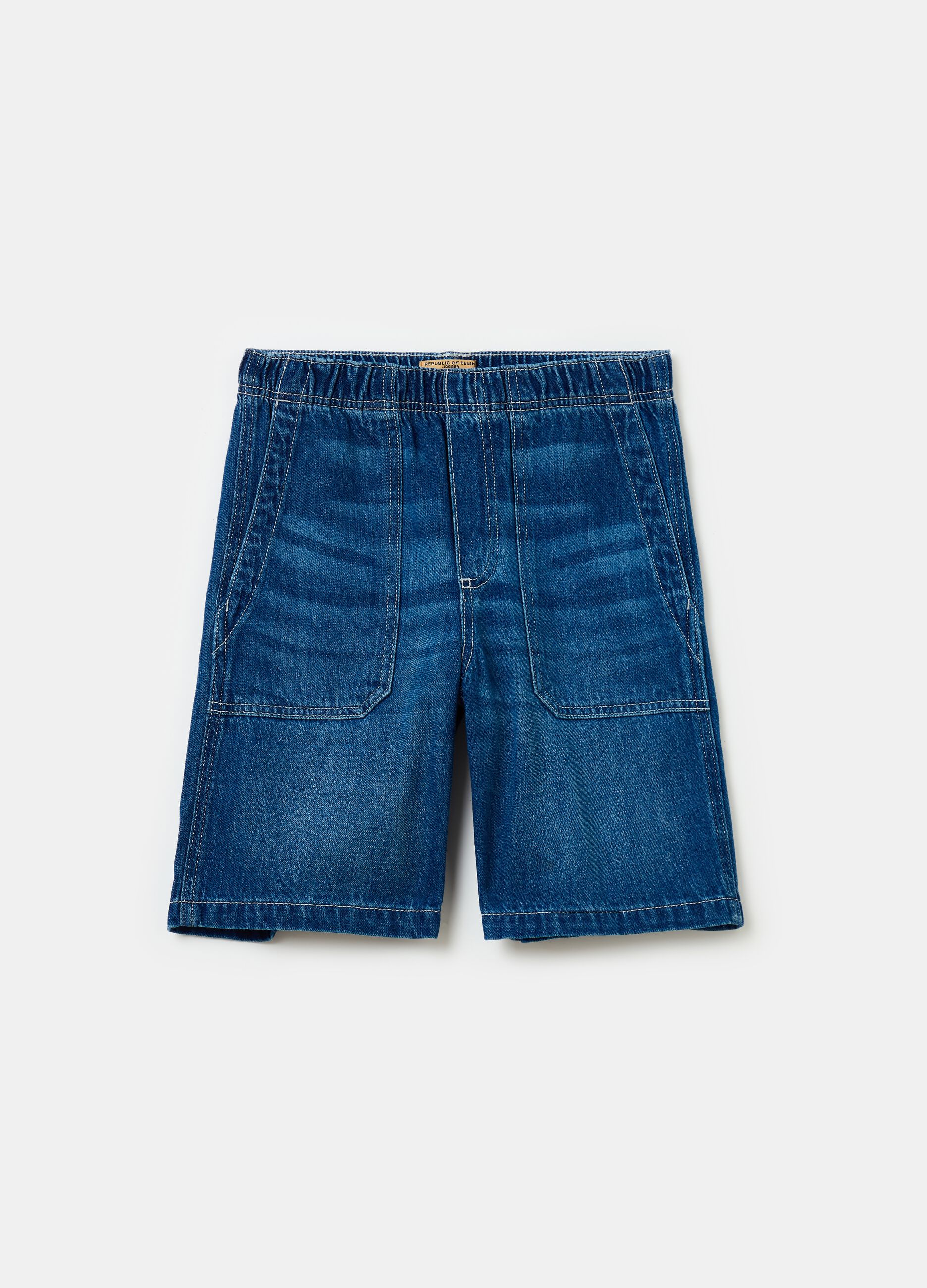 Bermuda jogger in denim con tasche