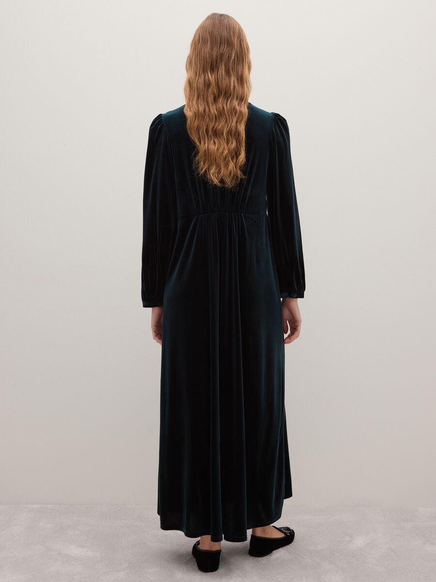 Long Green Dress with V-Neck_2