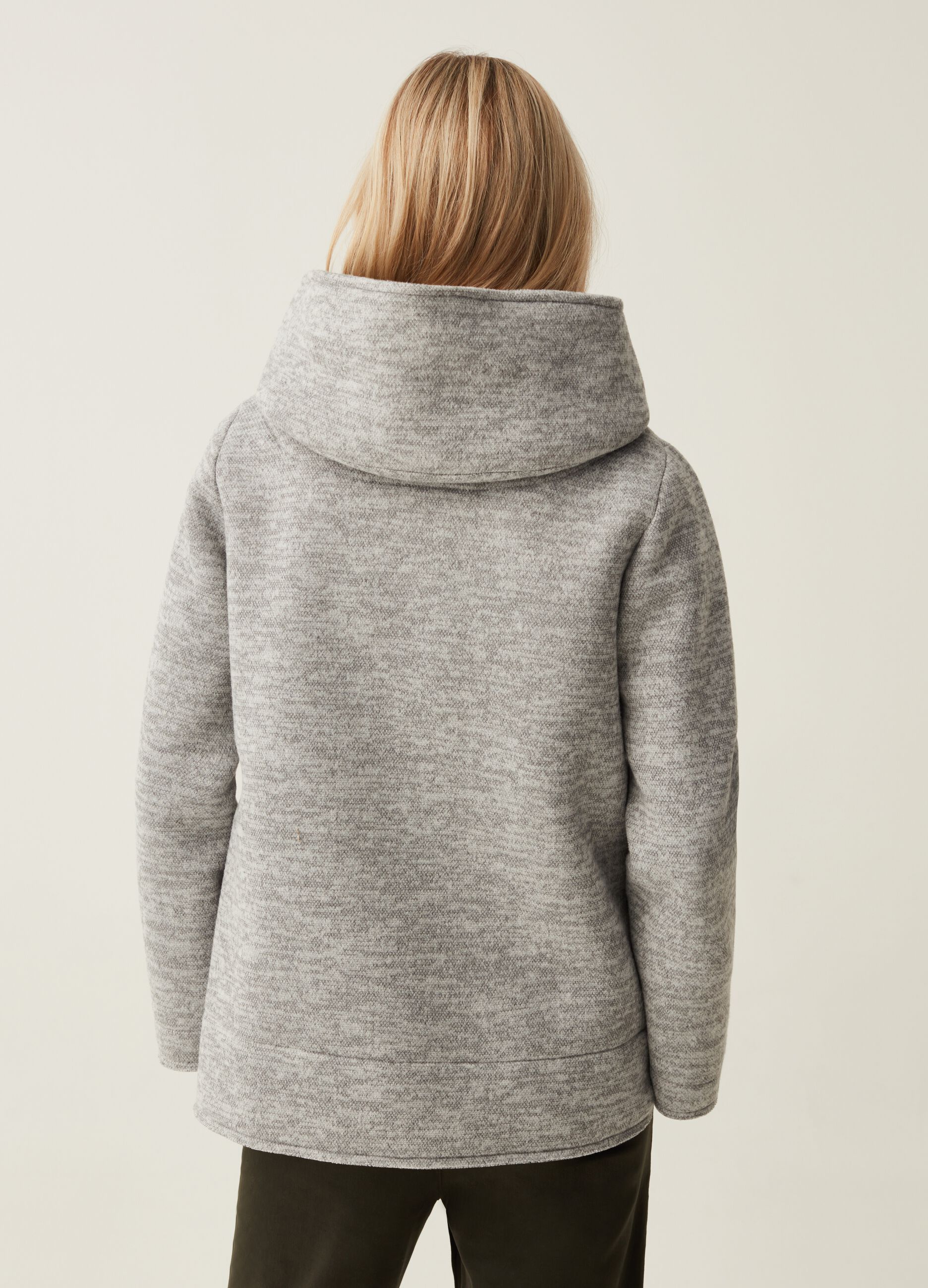 Giacca corta full-zip con cappuccio_2