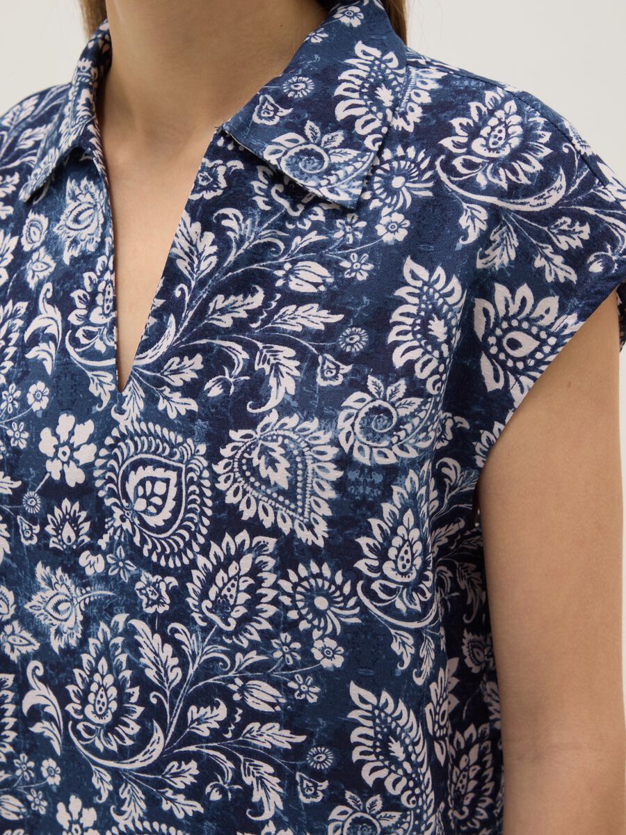 Camicetta senza maniche in pura viscosa multicolor regular fit con scollo a V_3