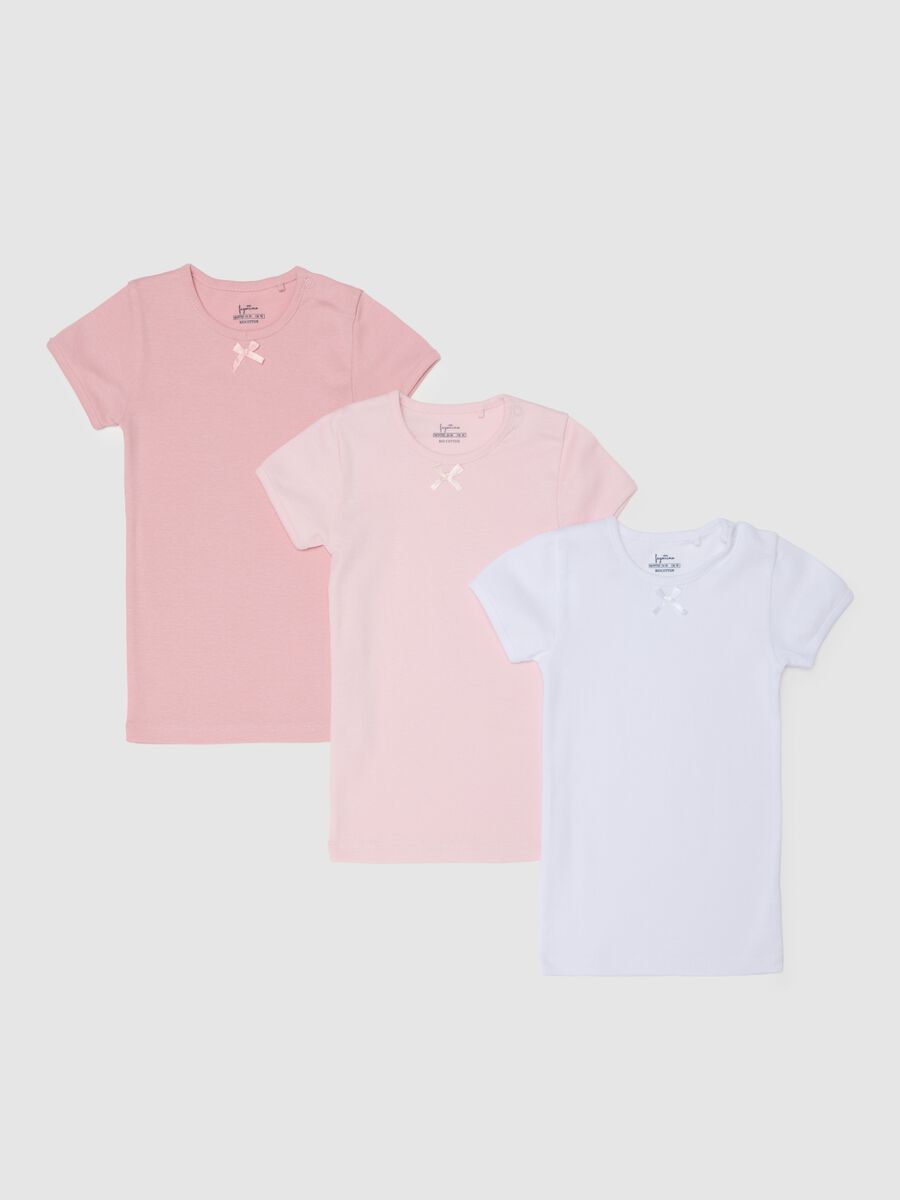 Girls' tripack of multicolour pure cotton regular fit t-shirts_0
