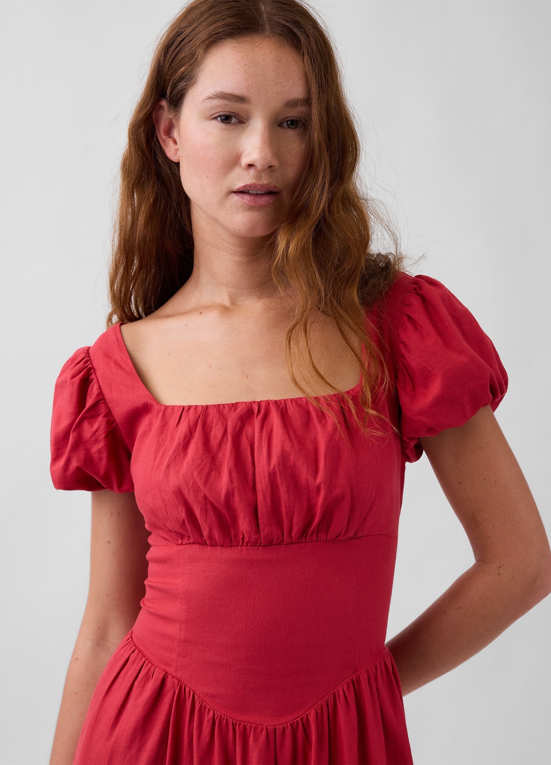 Midi dress in a linen blend