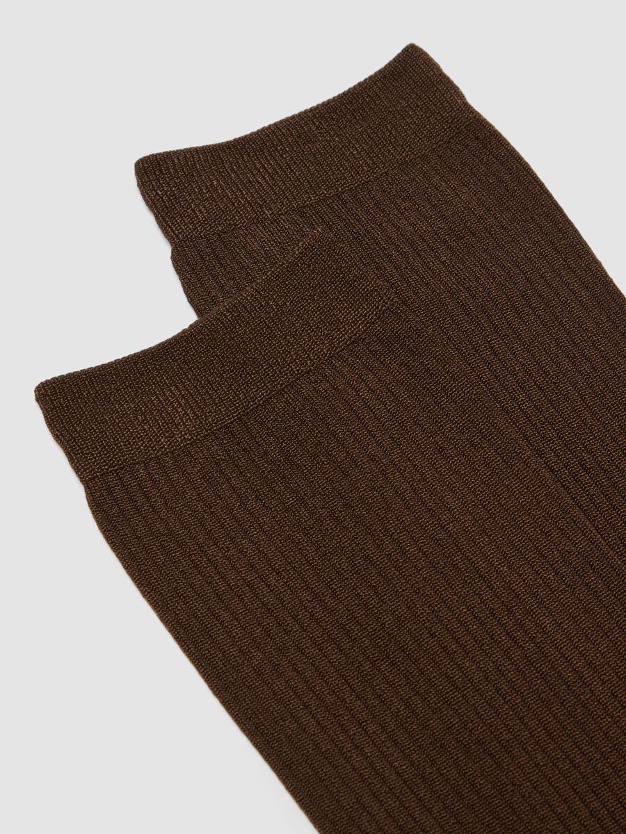 Long brown stretch viscose socks_1