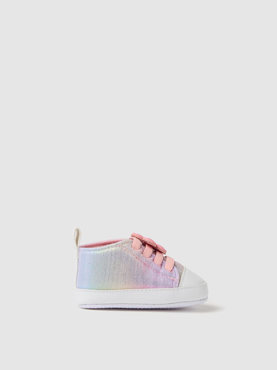 Scarpine effetto shiny con fiore applicato _2