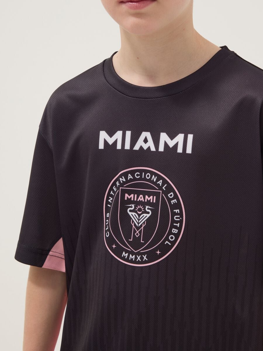 Black short-sleeved T-shirt with sporty print, regular fit_2