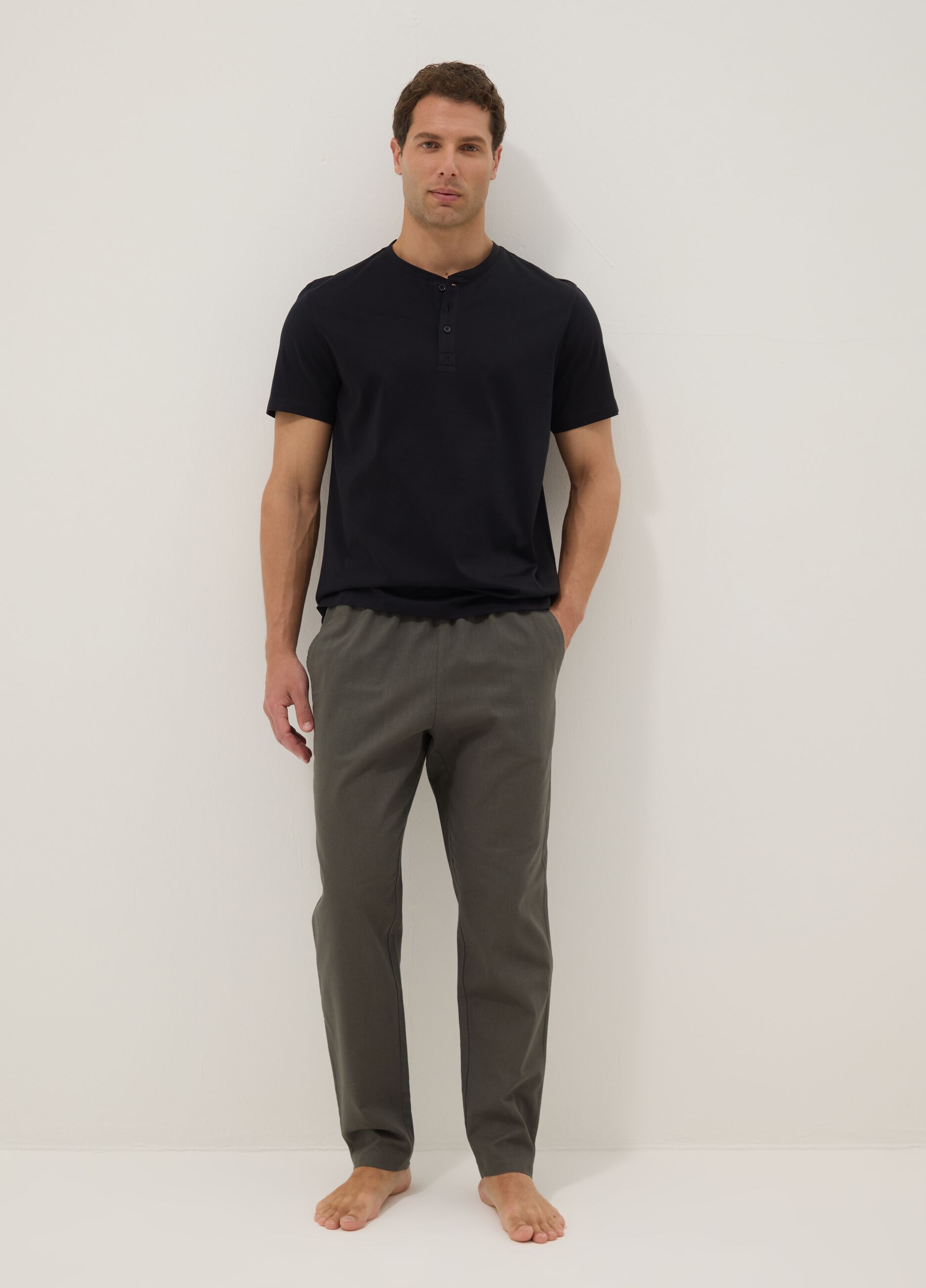 Green relaxed fit pajama trousers in cotton-linen blend