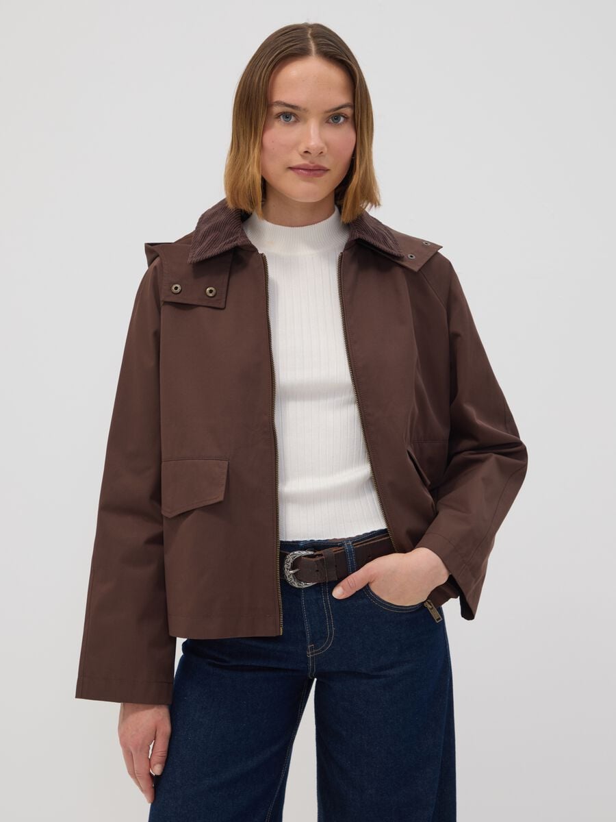 Giacca parka marrone con cappuccio e collo a coste in misto cotone_0
