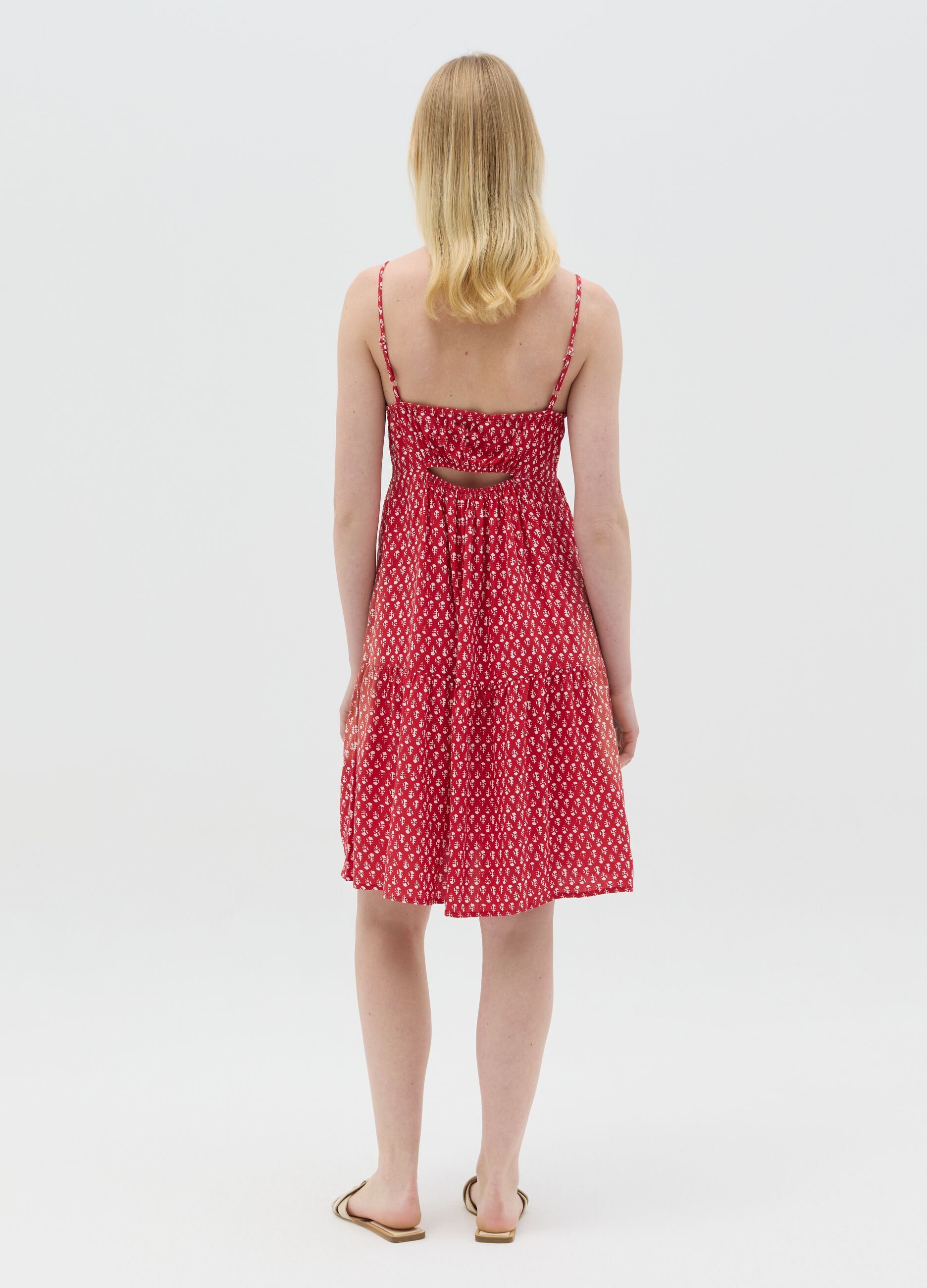 Red viscose dress with V neck and flounce
