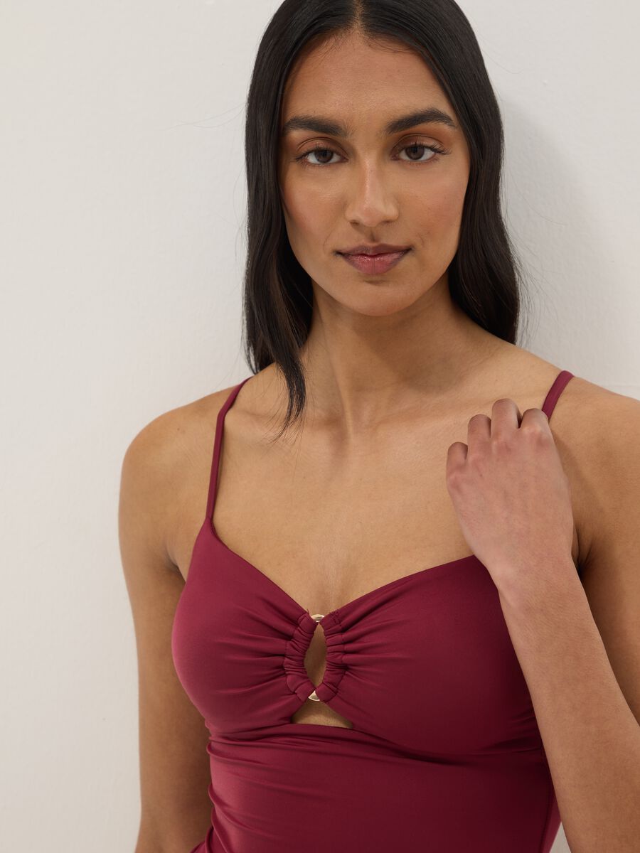 Costume da bagno intero in tessuto elasticizzato rosso con spalline_3