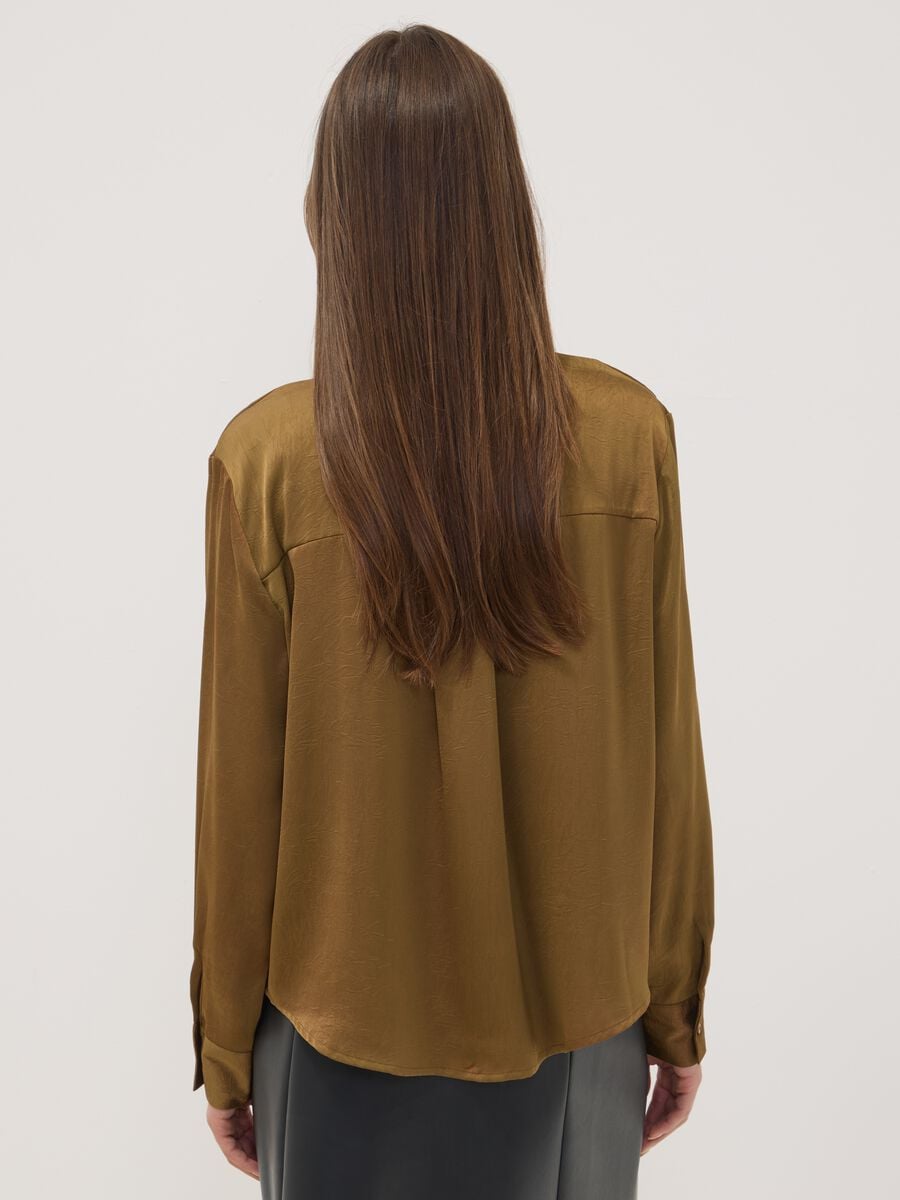 Camicia verde regular fit con collo classico_3