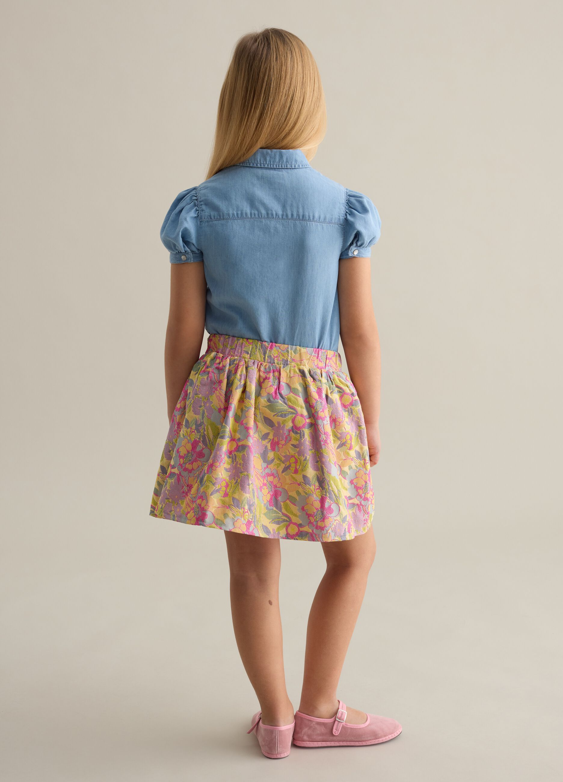 Skirt with jacquard floral design