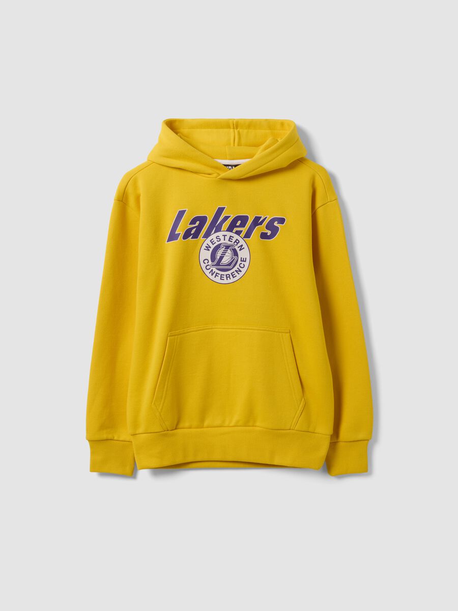 Yellow cotton-blend hoodie with Lakers print for boys_3