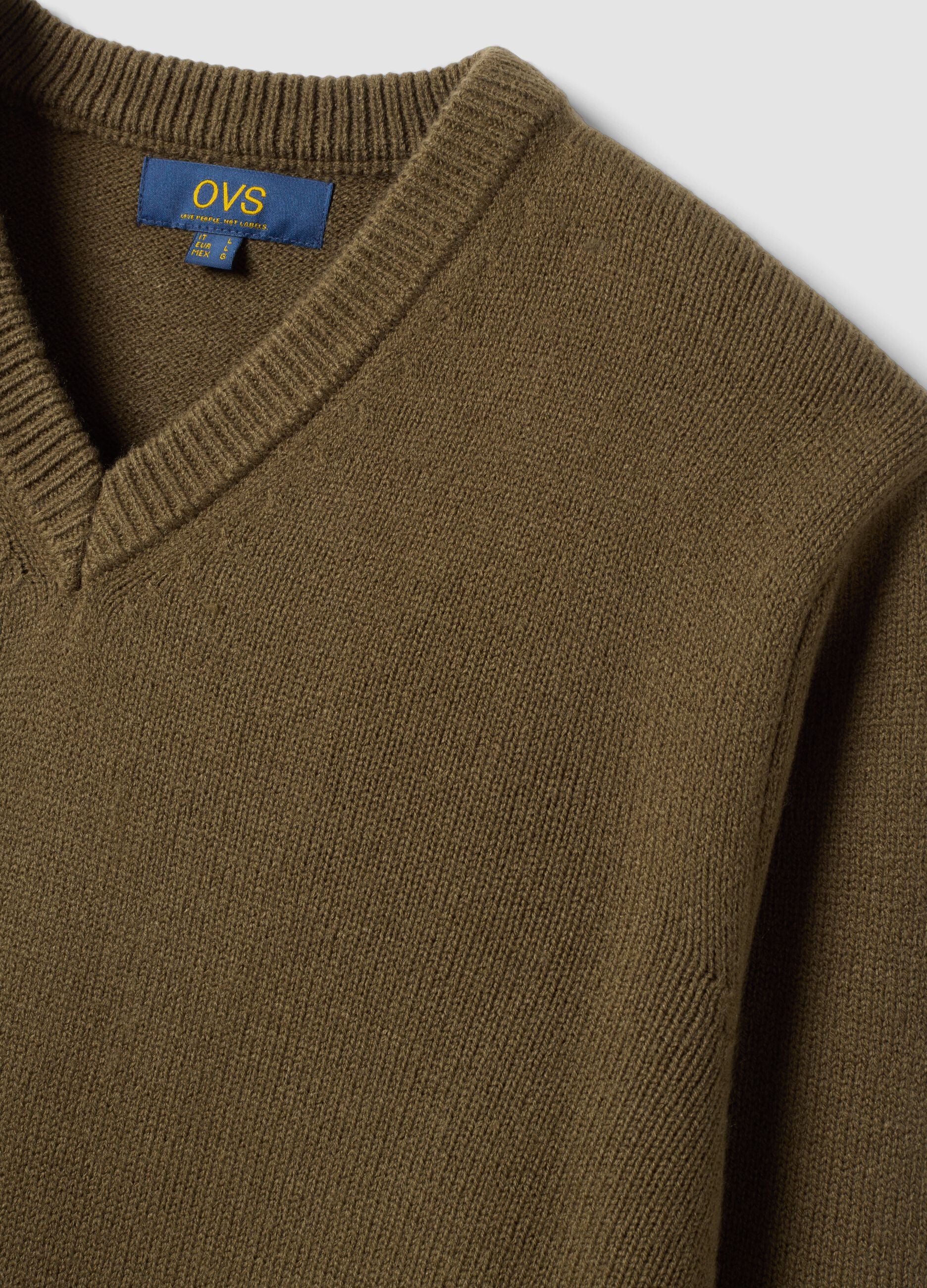 Olive green V-neck regular fit jumper